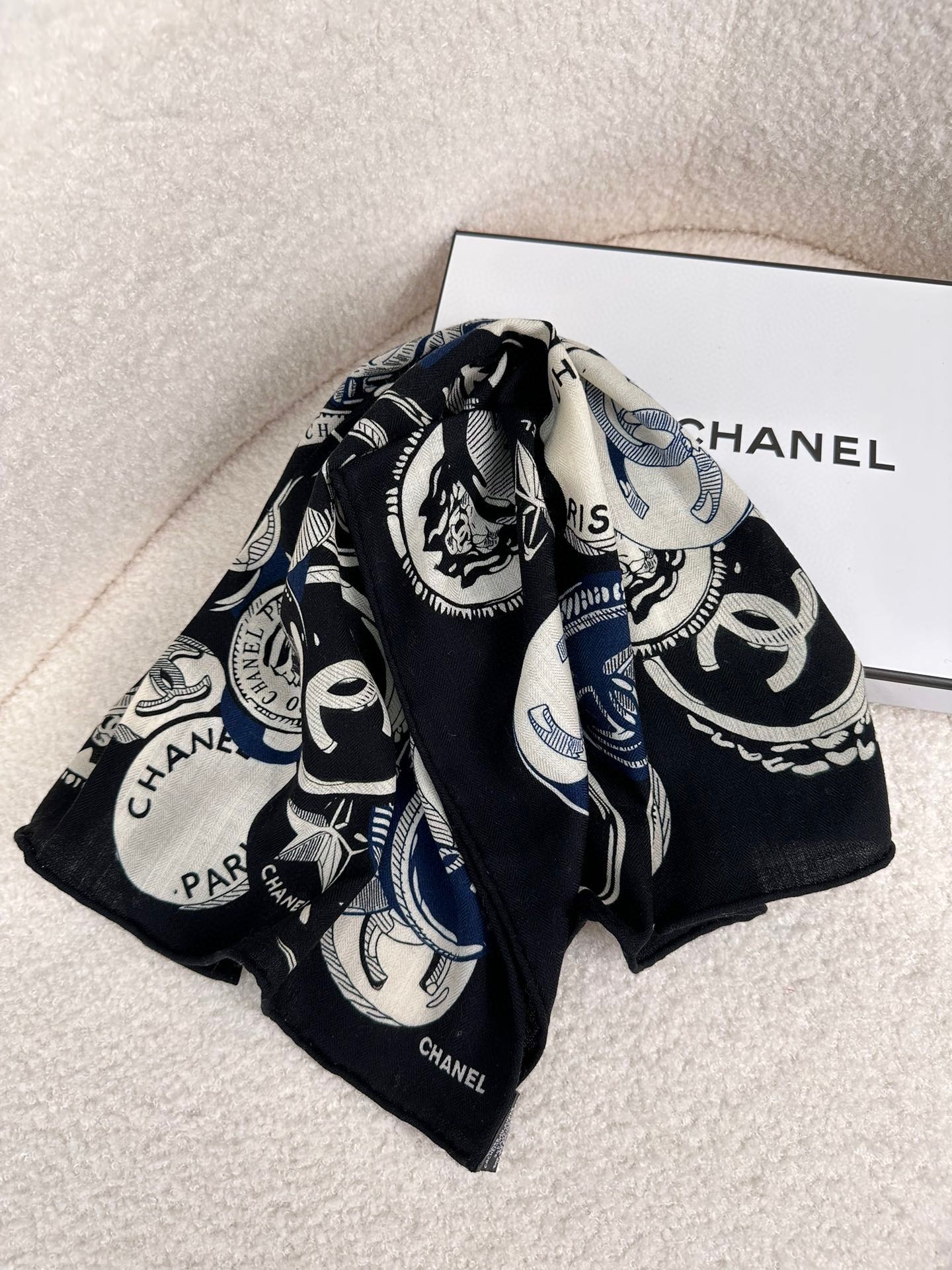 CC Square Scarf 70 CM In Black Colorful Cashmere And Silk 399802