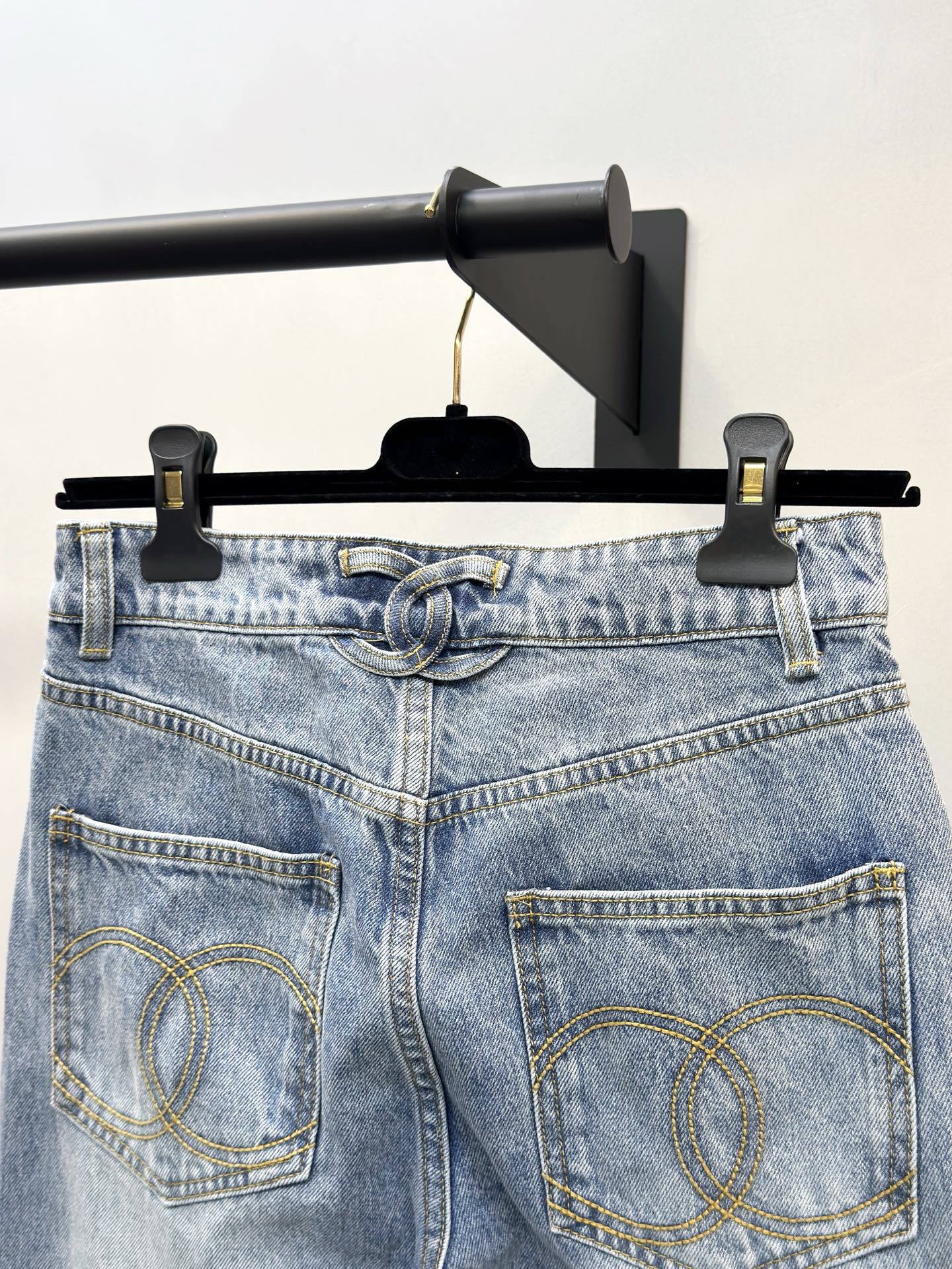 Chanel 2026 Straight-Leg Jeans Blue Cotton 397722