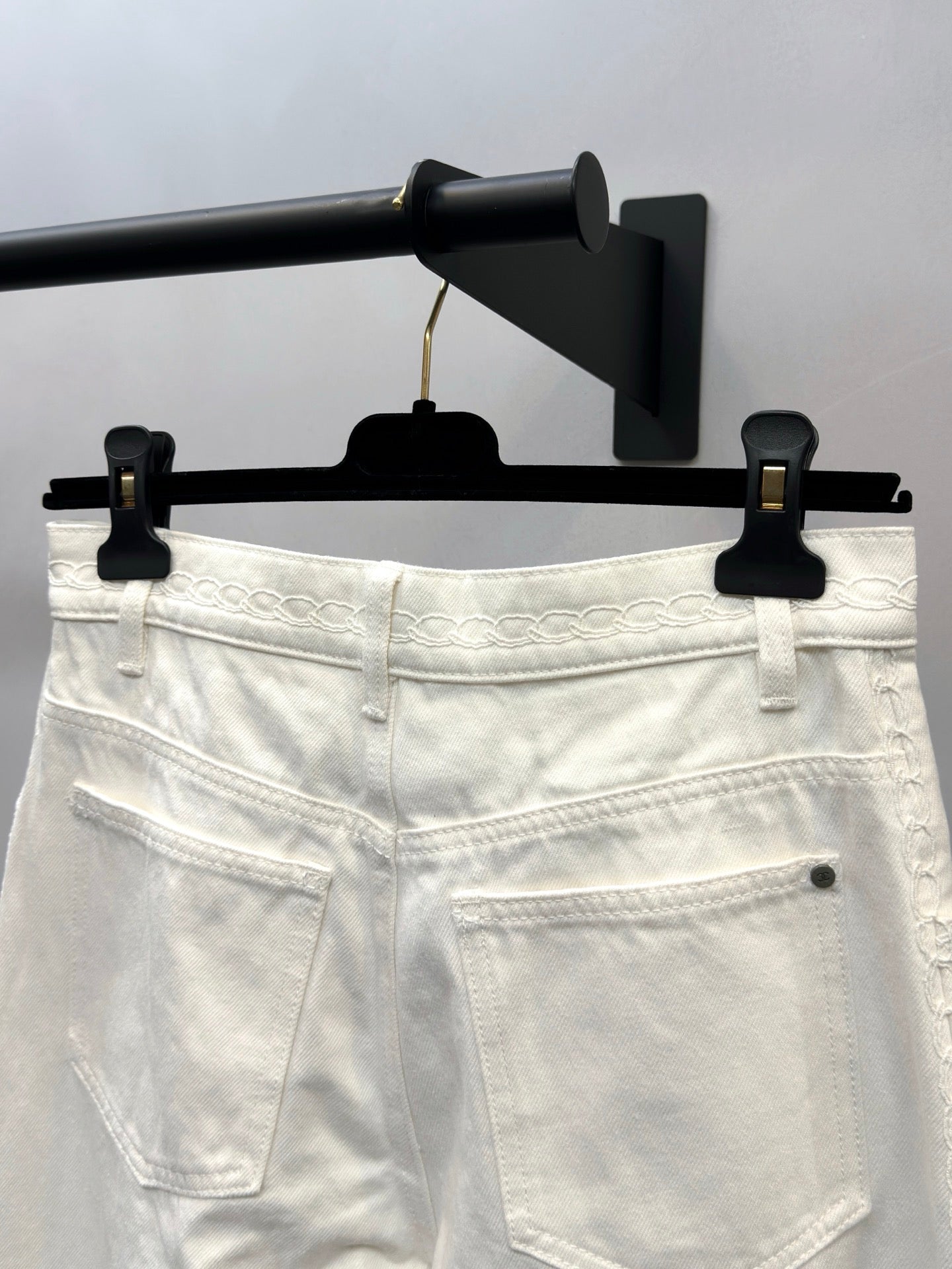 Chanel 2026 Straight-Leg Jeans White Cotton 397712