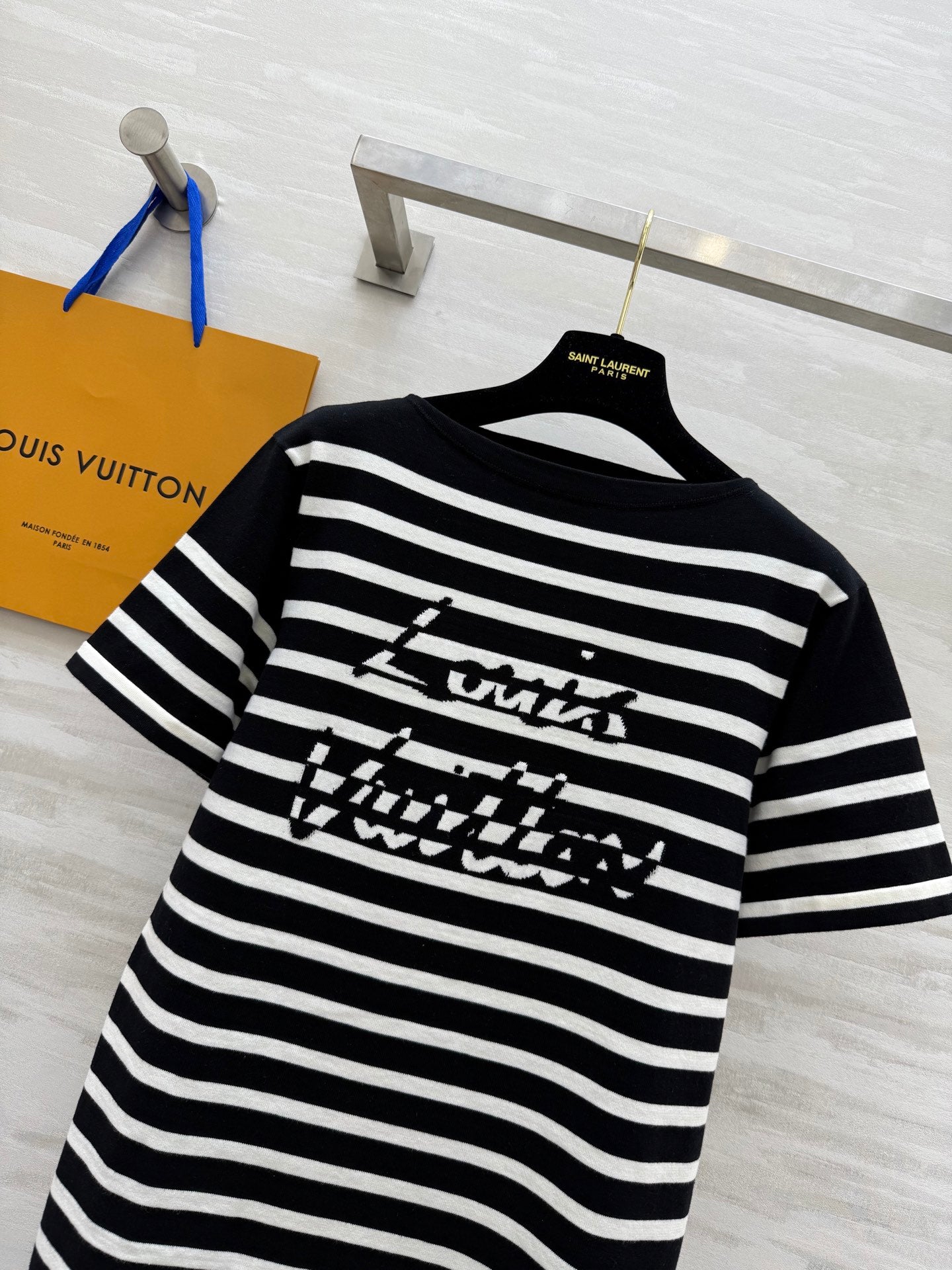 LV 25 Striped Letter Jacquard One-Shoulder Knitted Black White Cotton Polyester