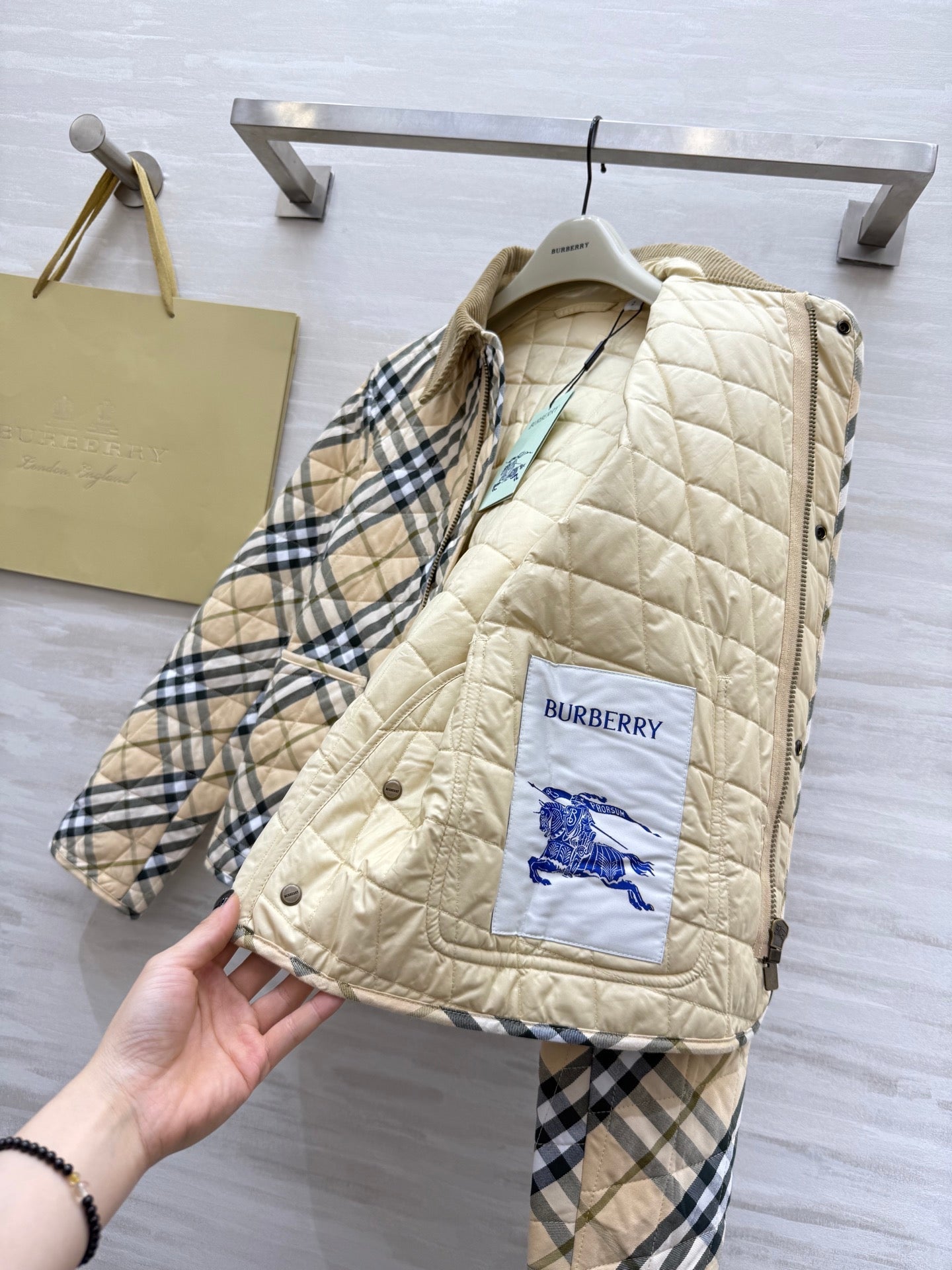 Burberry 25 Plaid Jacket Beige Black Cotton