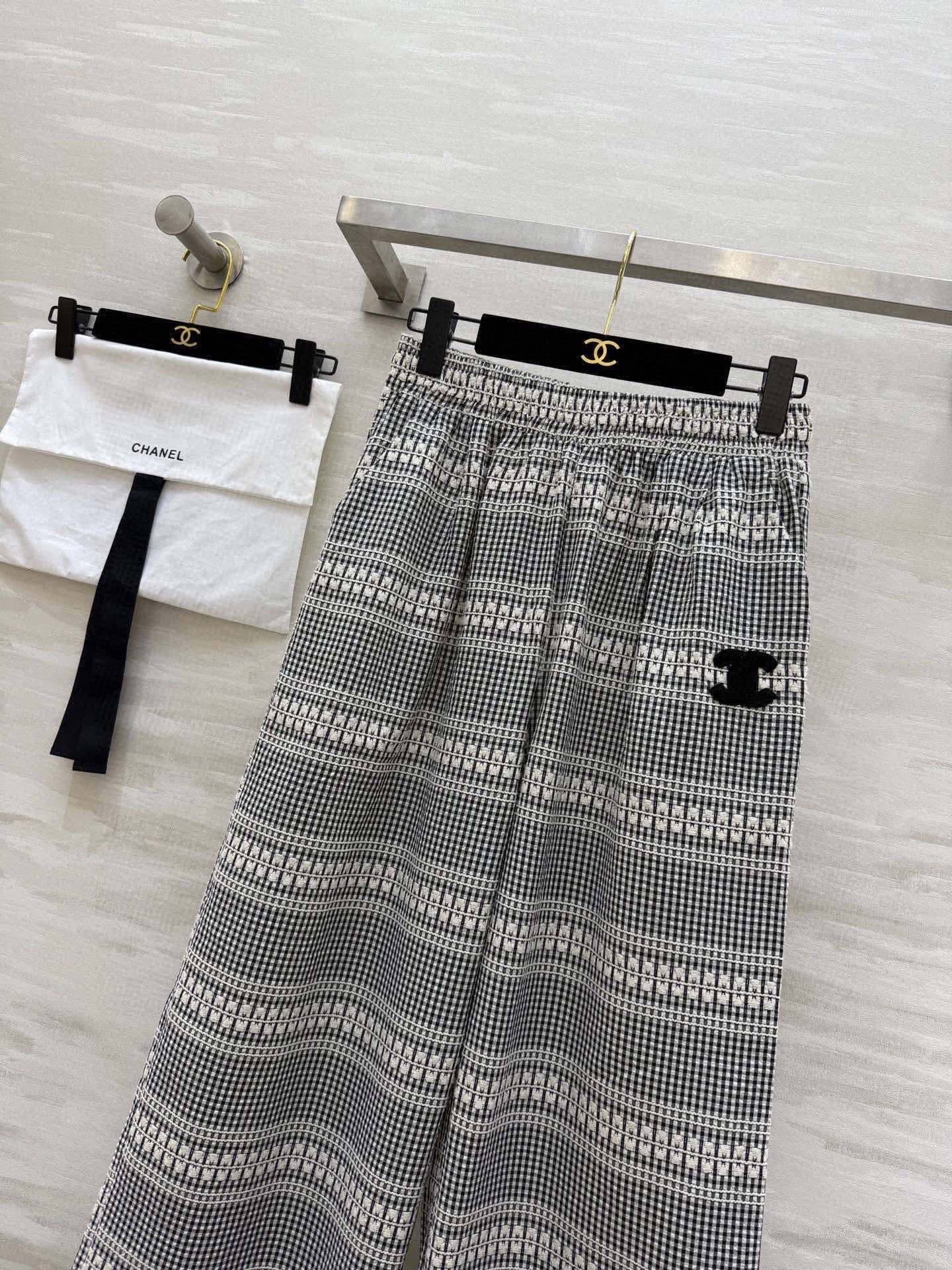 Chanel 2026 Wide-leg Trousers Black White Cotton 352259