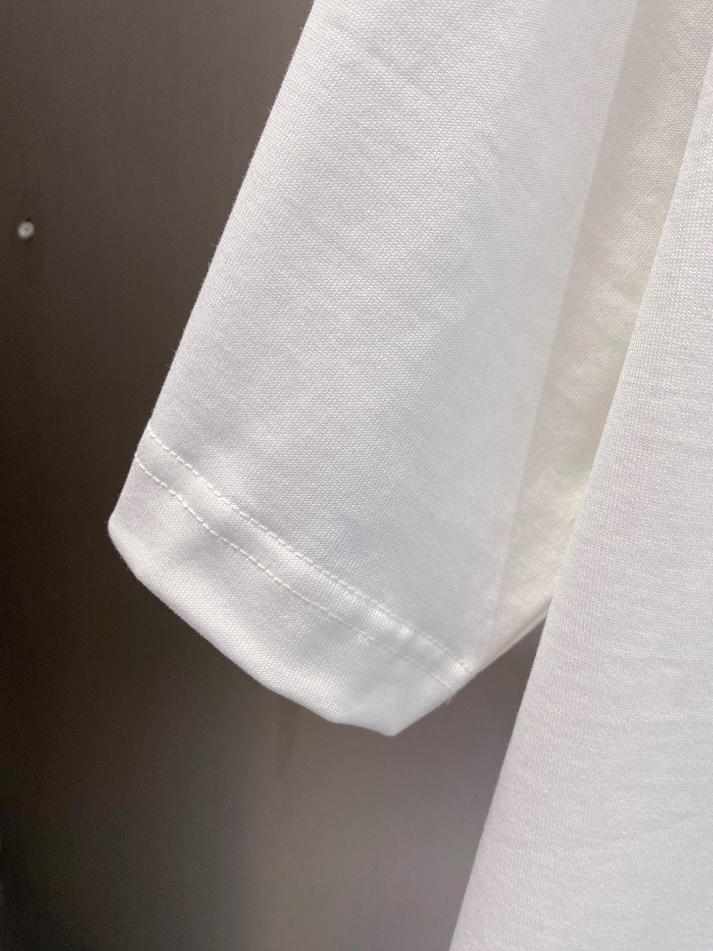 LV WHITE COTTON T-SHIRT BLACK LOGO 238822