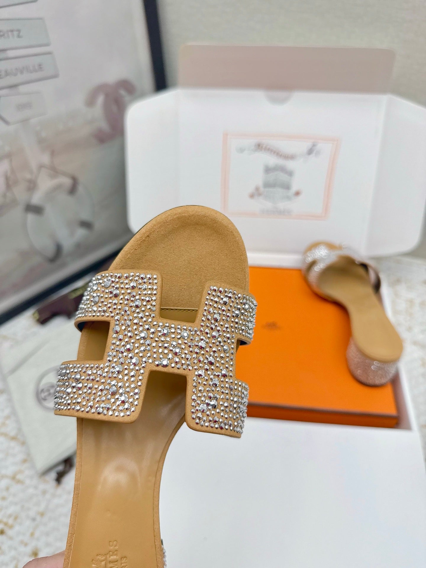 HM 26ss Oran Sandals 50 Beige Gold Crystal Cowhide 625251