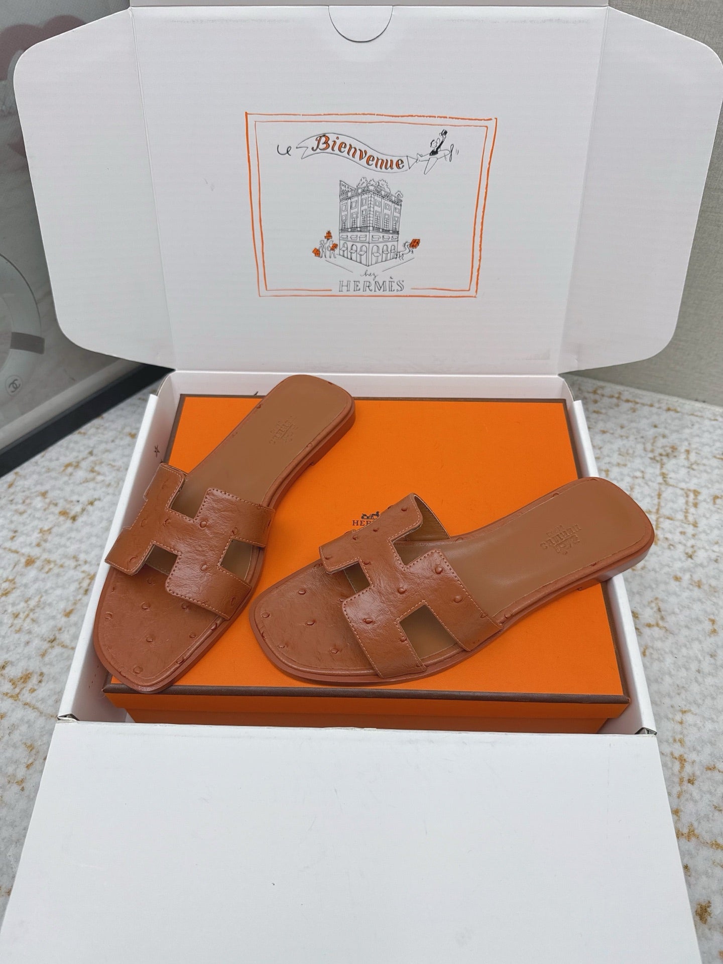 HM 26ss Oran Sandals Ostrich Leather 625092