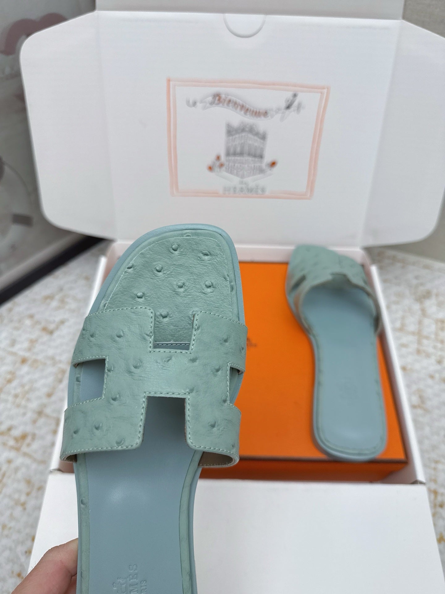 HM 26ss Oran Sandals Sage Green Ostrich Leather 625101