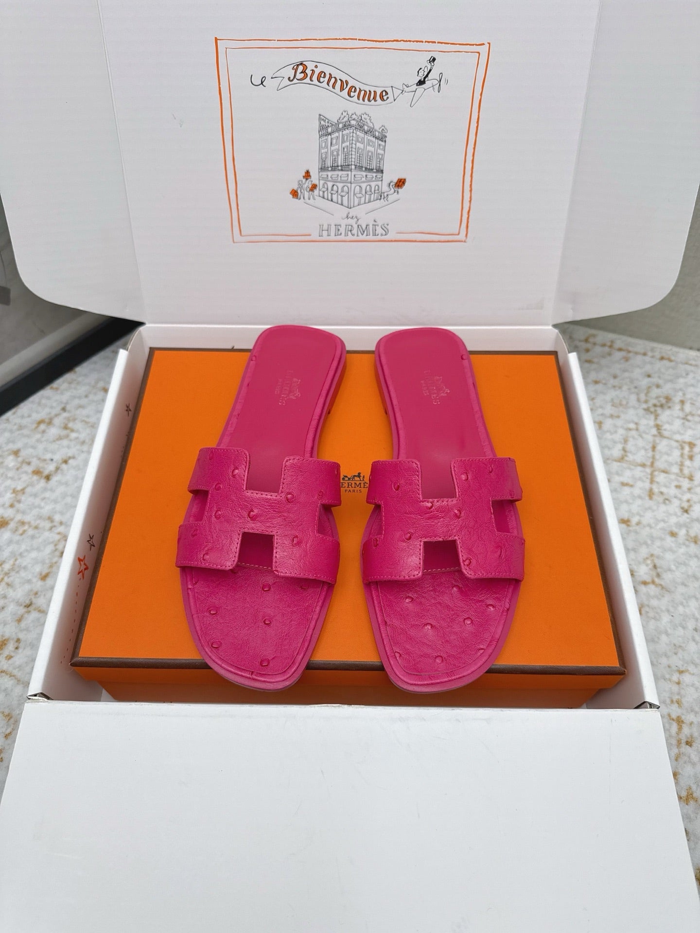 HM 26ss Oran Sandals Ostrich Leather 625092