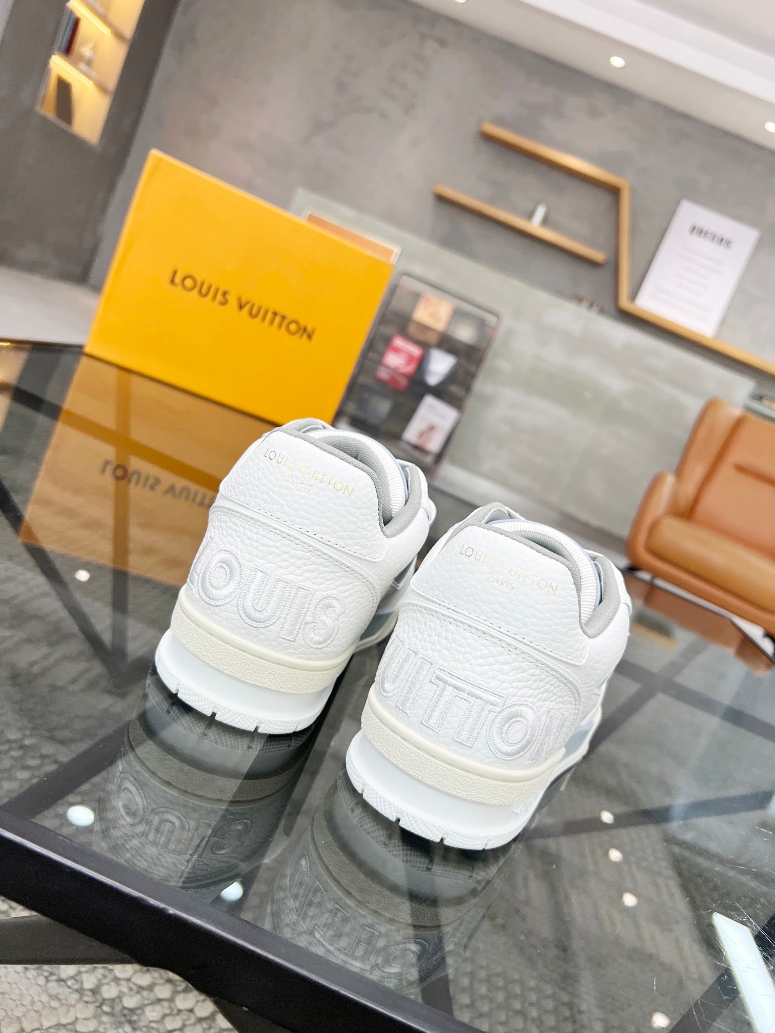 LV TRAINER SNEAKER WHITE CALFSKIN MIX LIGHT BLUE SUEDE