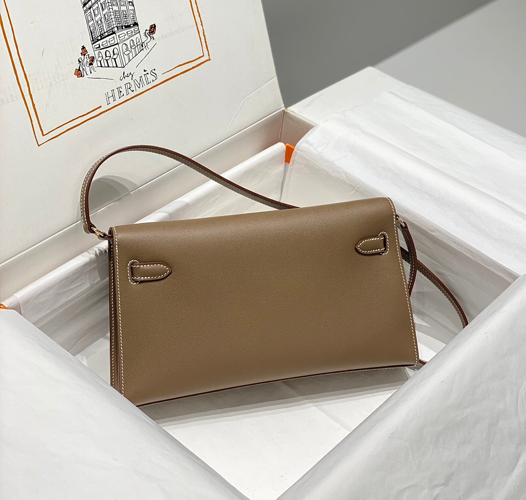 HM Kelly Elan 27cm Brown Leather Ghw