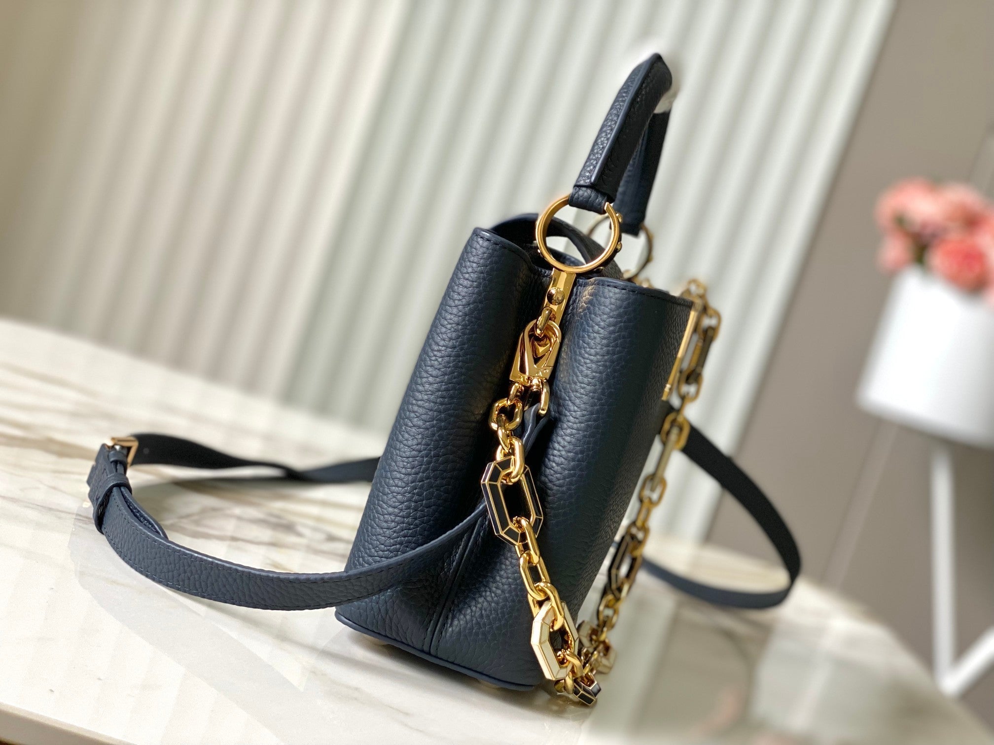 CAPUCINES BB 27CM DARK BLUE TAURILLON LEATHER