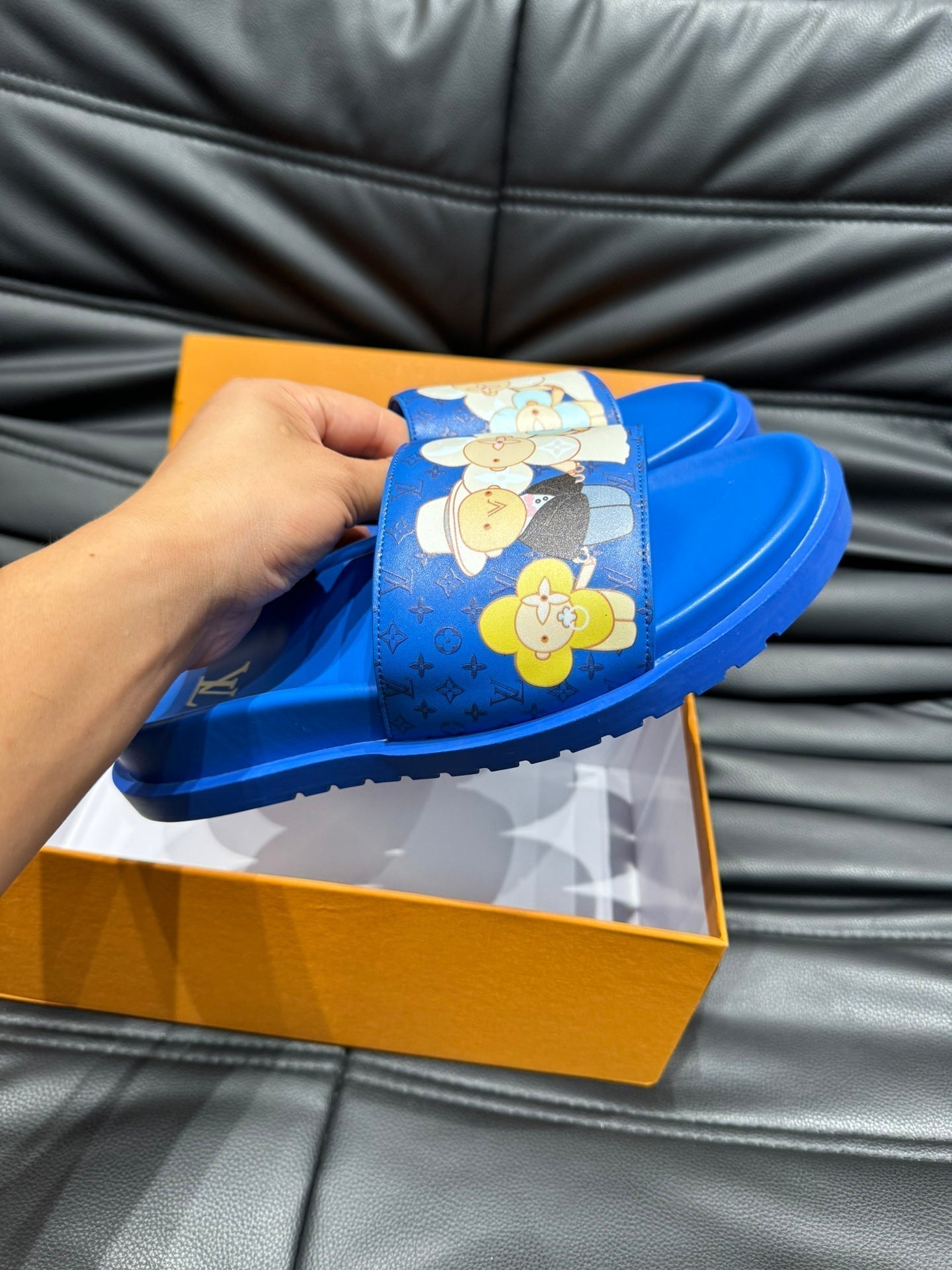 LV SLIPPERS IN COBALT BLUE MONOGRAM CALFSKIN