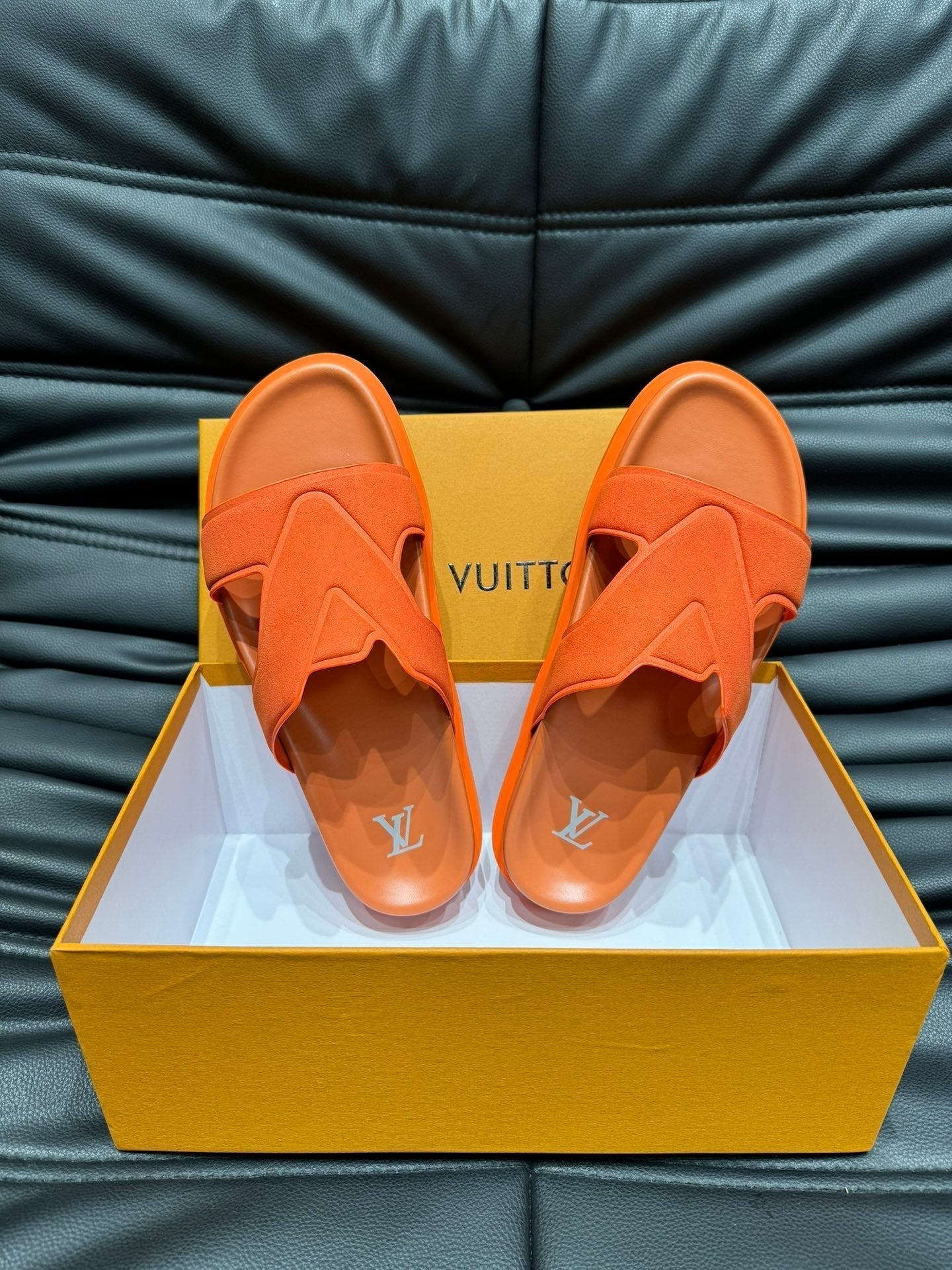 LV OASIS MULE IN CARROT ORANGE SUEDE CALFSKIN