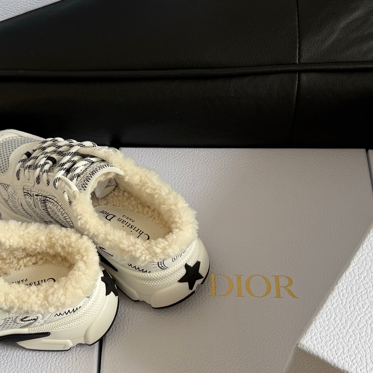 Dior 25 Chrono Sneakers Cream Black Mesh Calfskin 531390