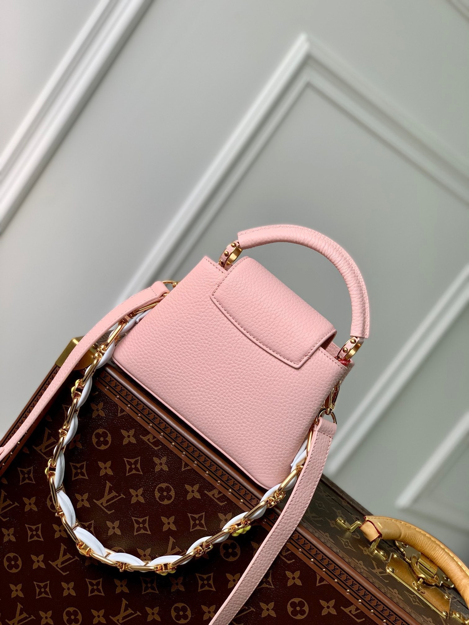 CAPUCINES MINI 21 PINK TAURILLON MOP GOLD HARDWARE