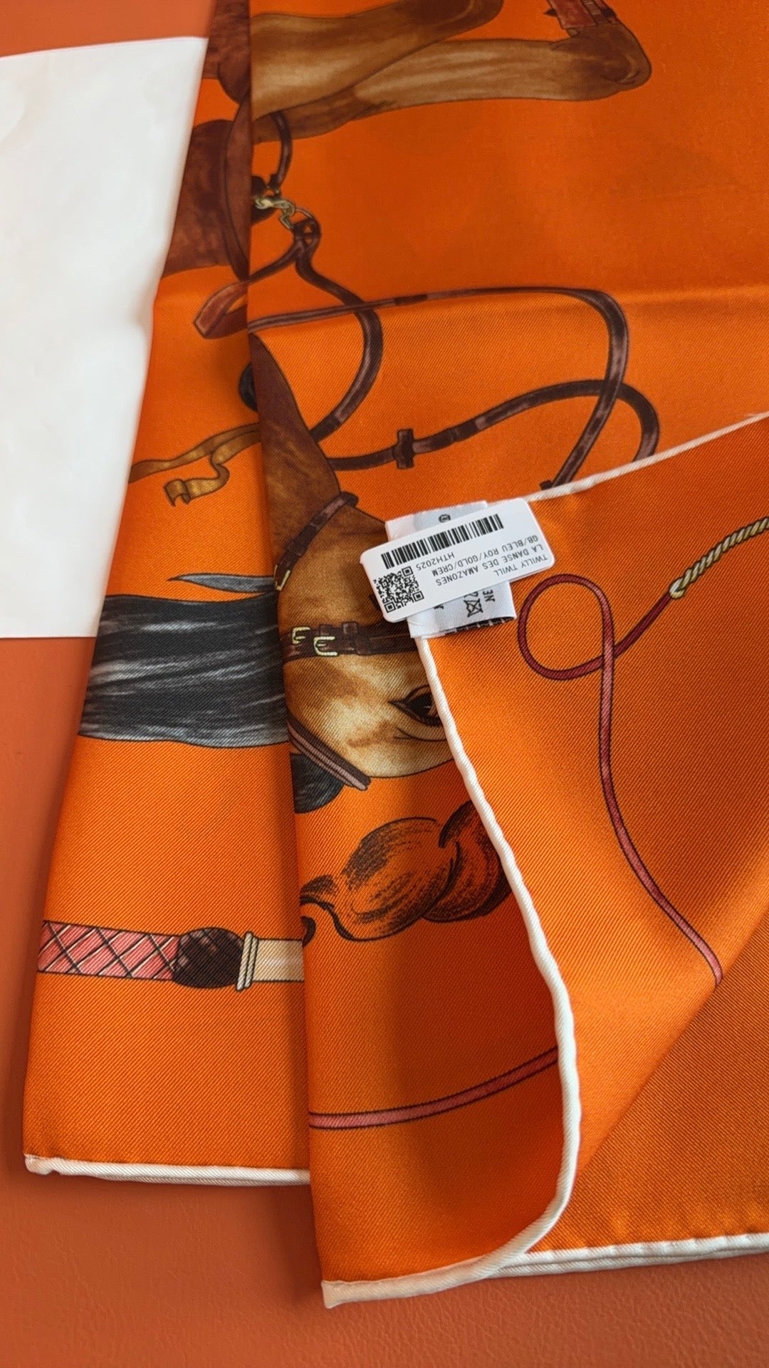 HM 26s 90 House Scarf Orange Colorful Mulberry Silk 153377
