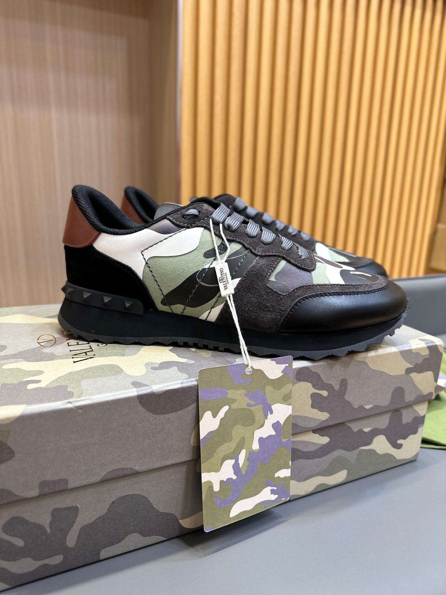 VT 25 Rockrunner Sneaker Camouflage  Sheepskin 349043
