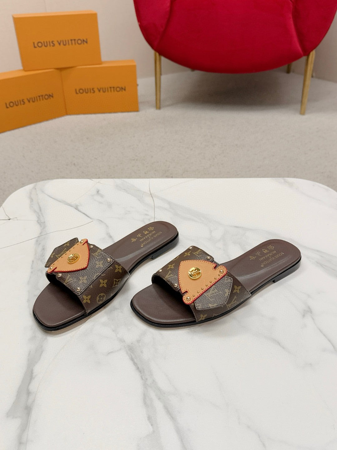 LV 26ss Slippers Brown Monogram Sheepskin 671275