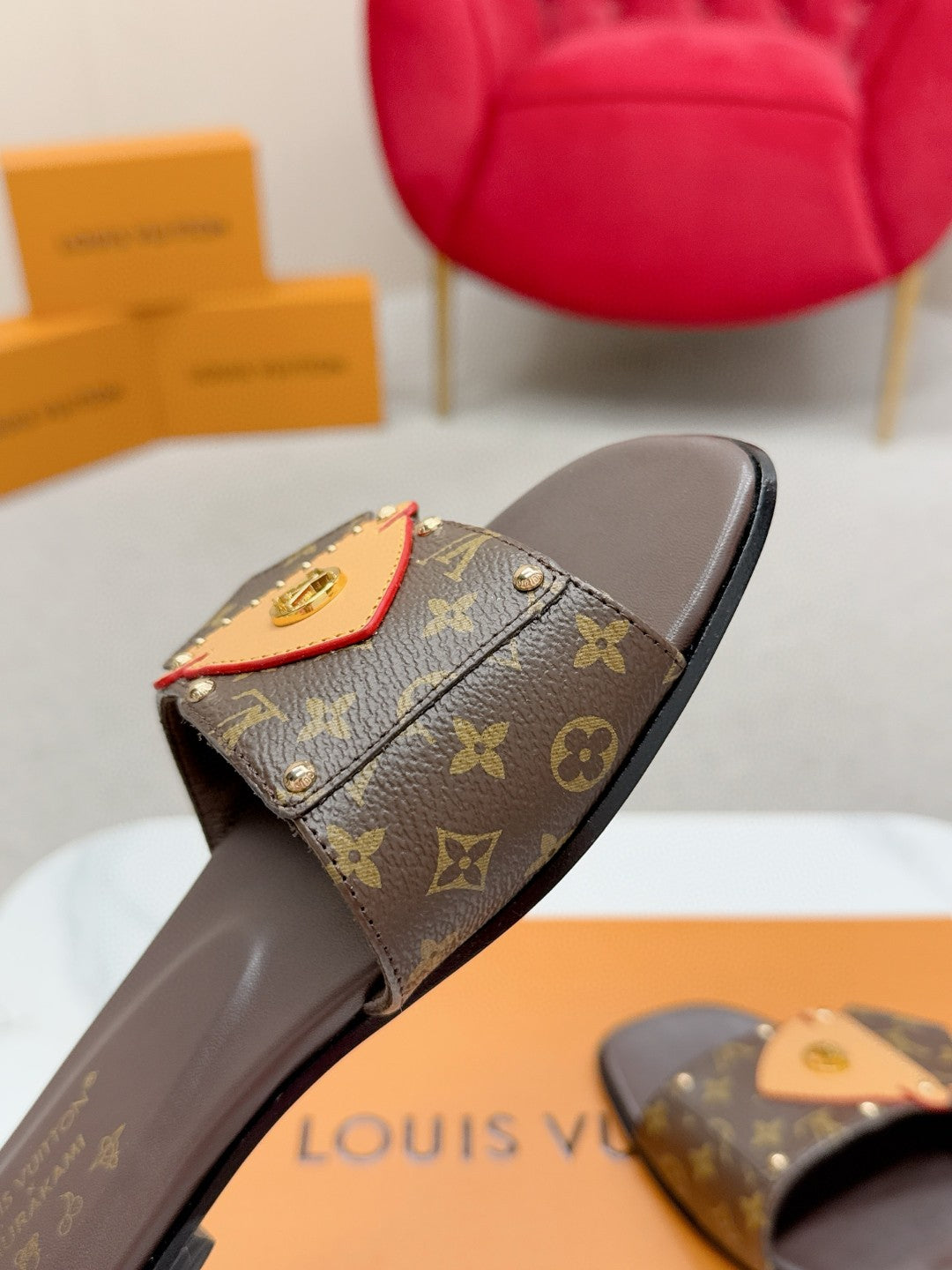 LV 26ss Slippers Brown Monogram Sheepskin 671275