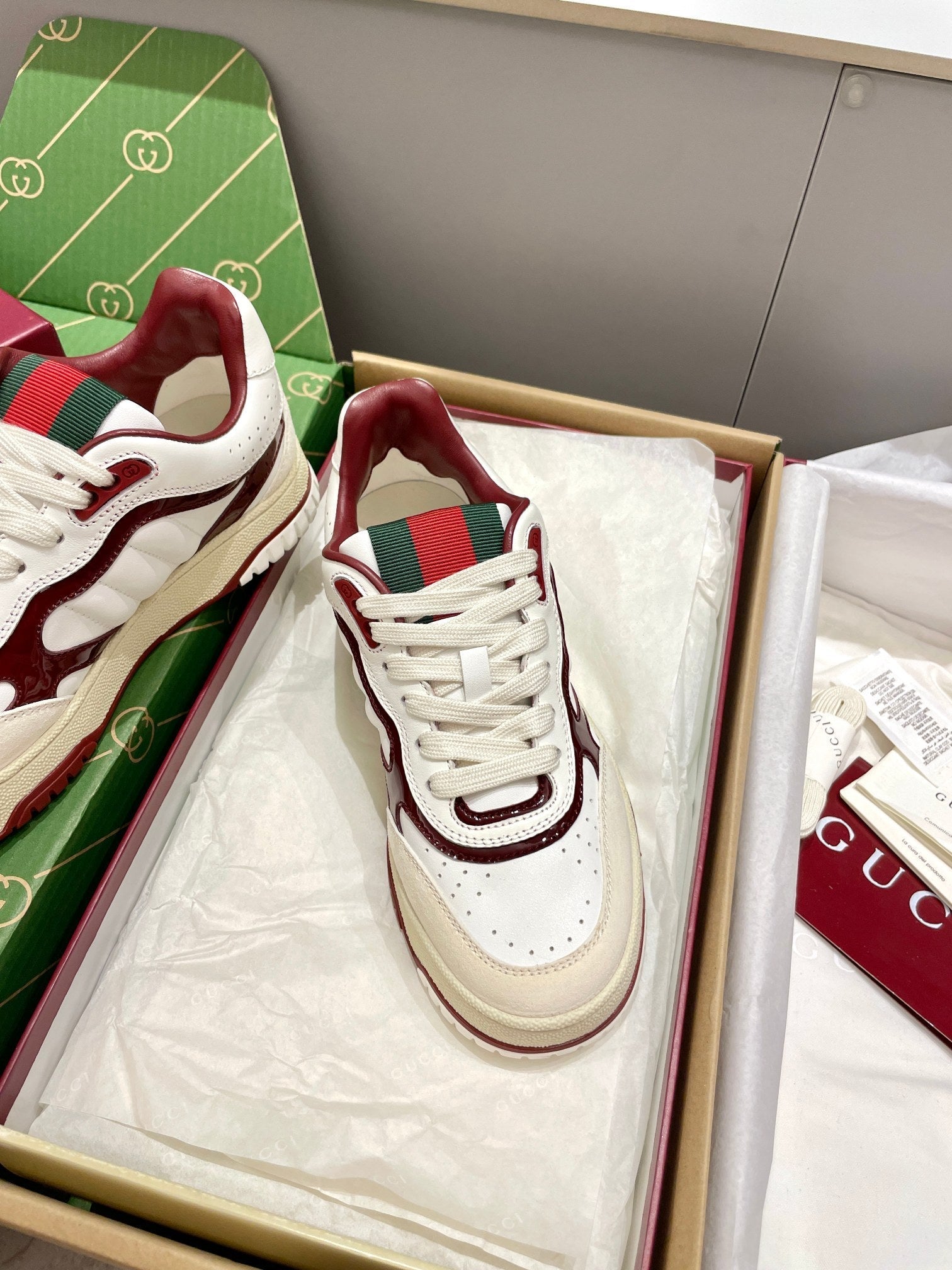 GG 26 Sneaker White Burgundy Red Green Cowhide 632870