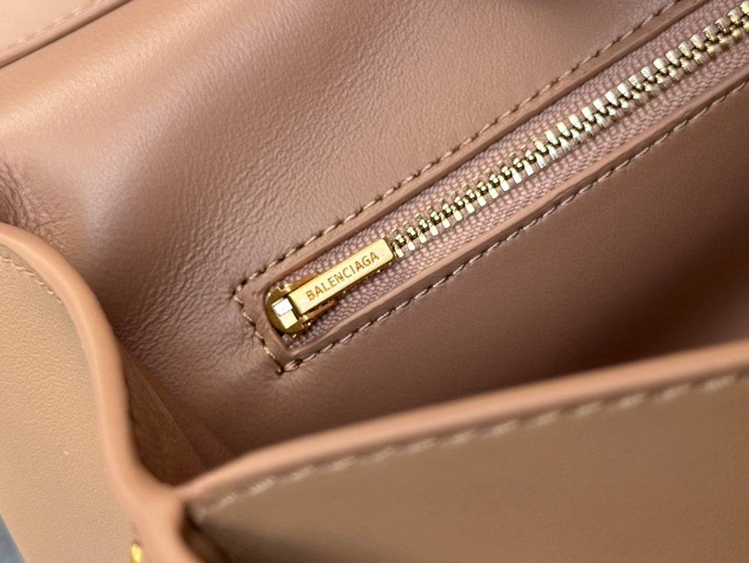 Balenciaga Large Bag 40 Rich Brown Calfskin Gold Hardware