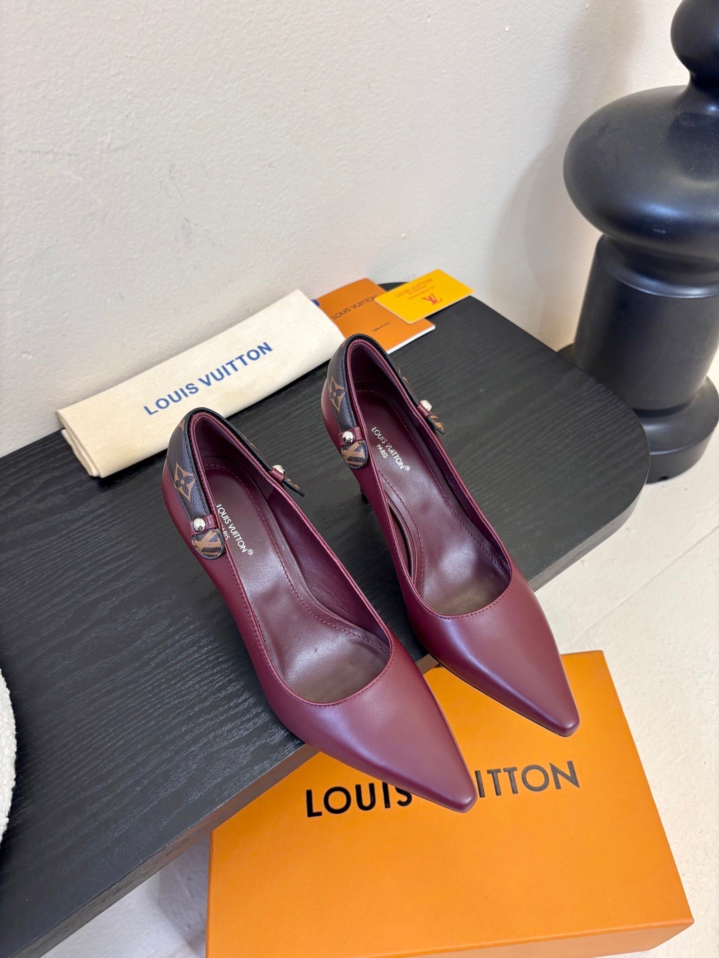LV 26ss High Heeled Pump 90 Burgundy Sheepskin 627233