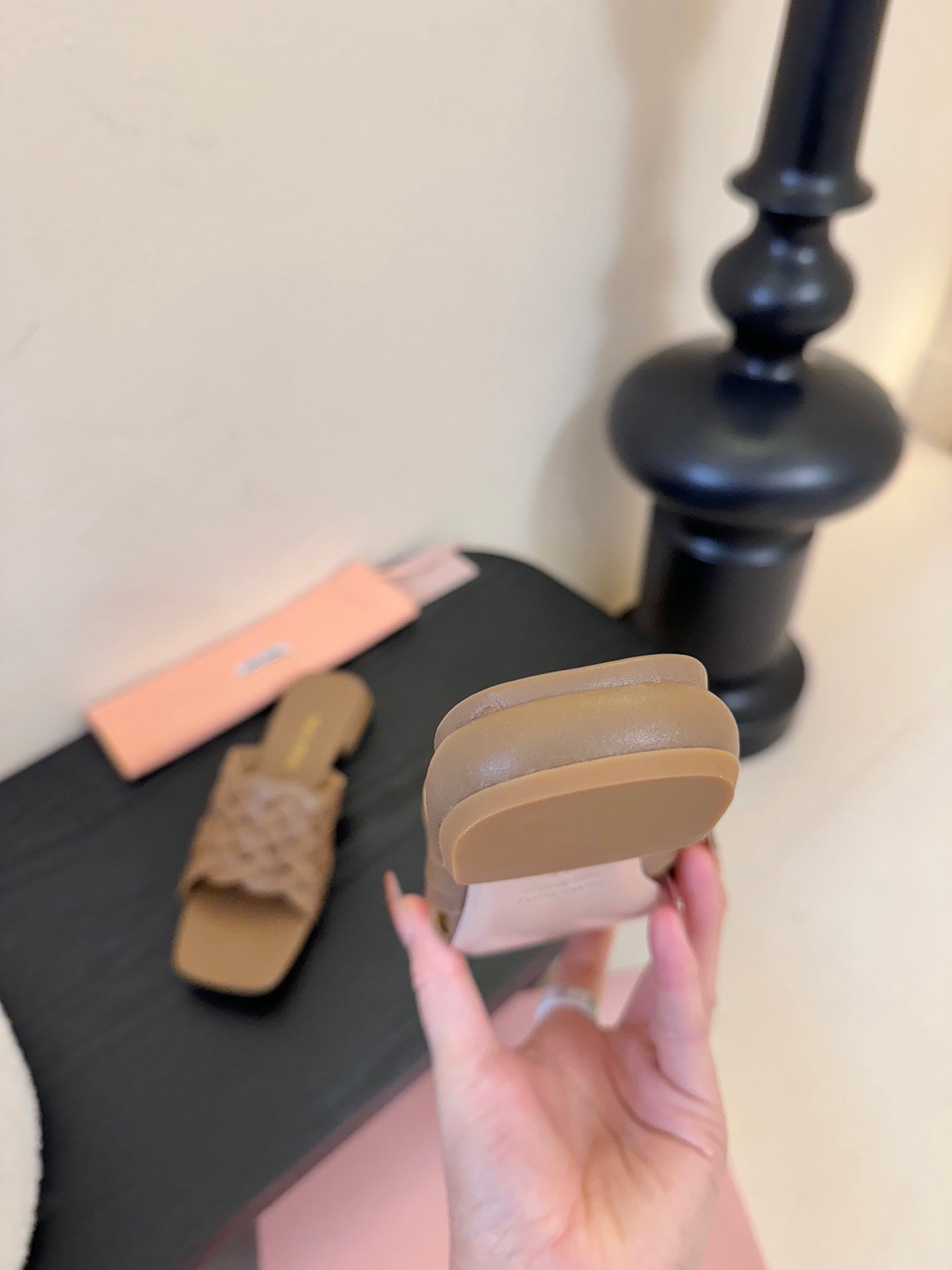 MIU 26ss Flat Sandals Brown Sheepskin 627353