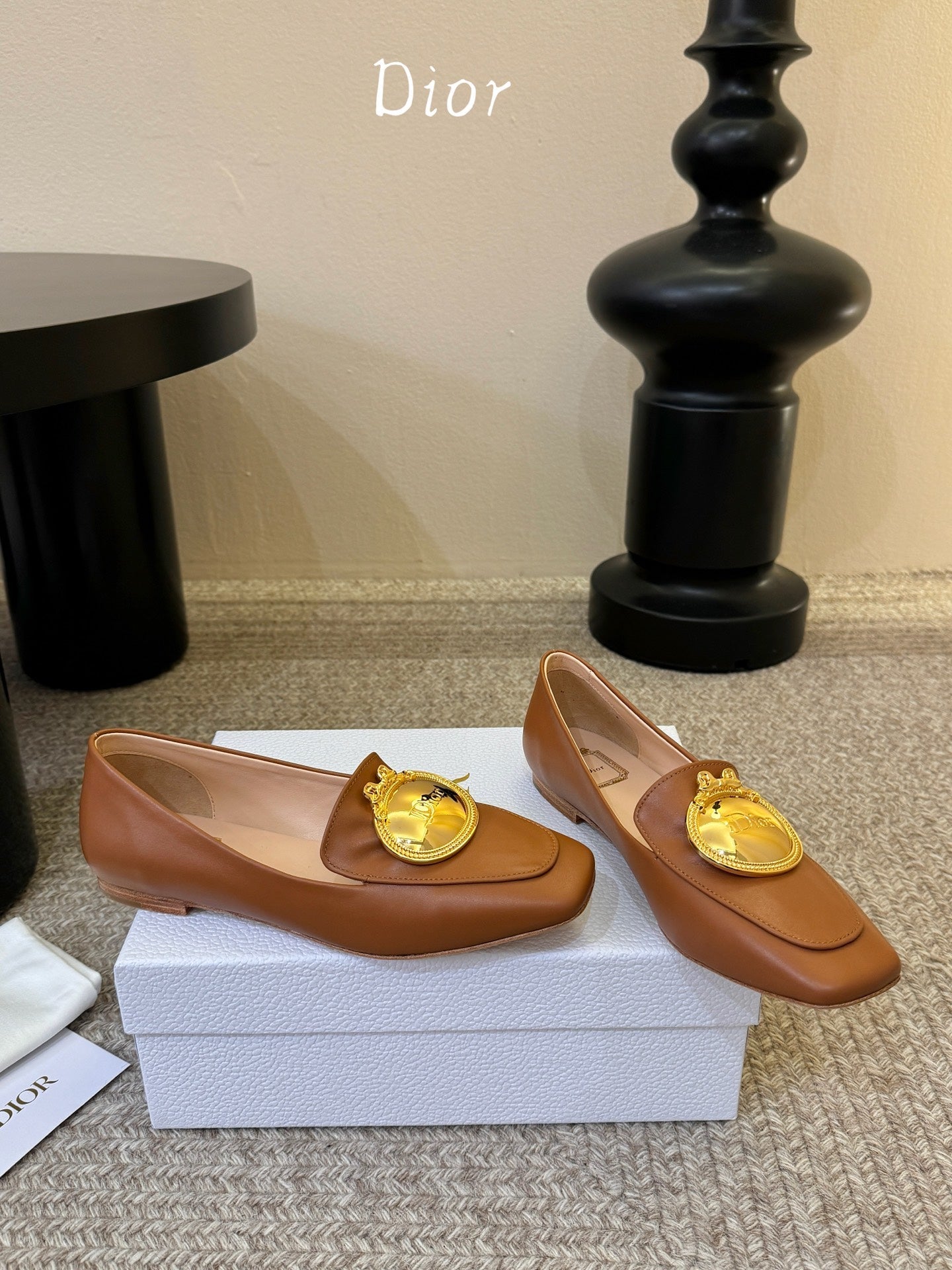 Dior 2026 Medaillon Logo Loafer Cowhide 884816