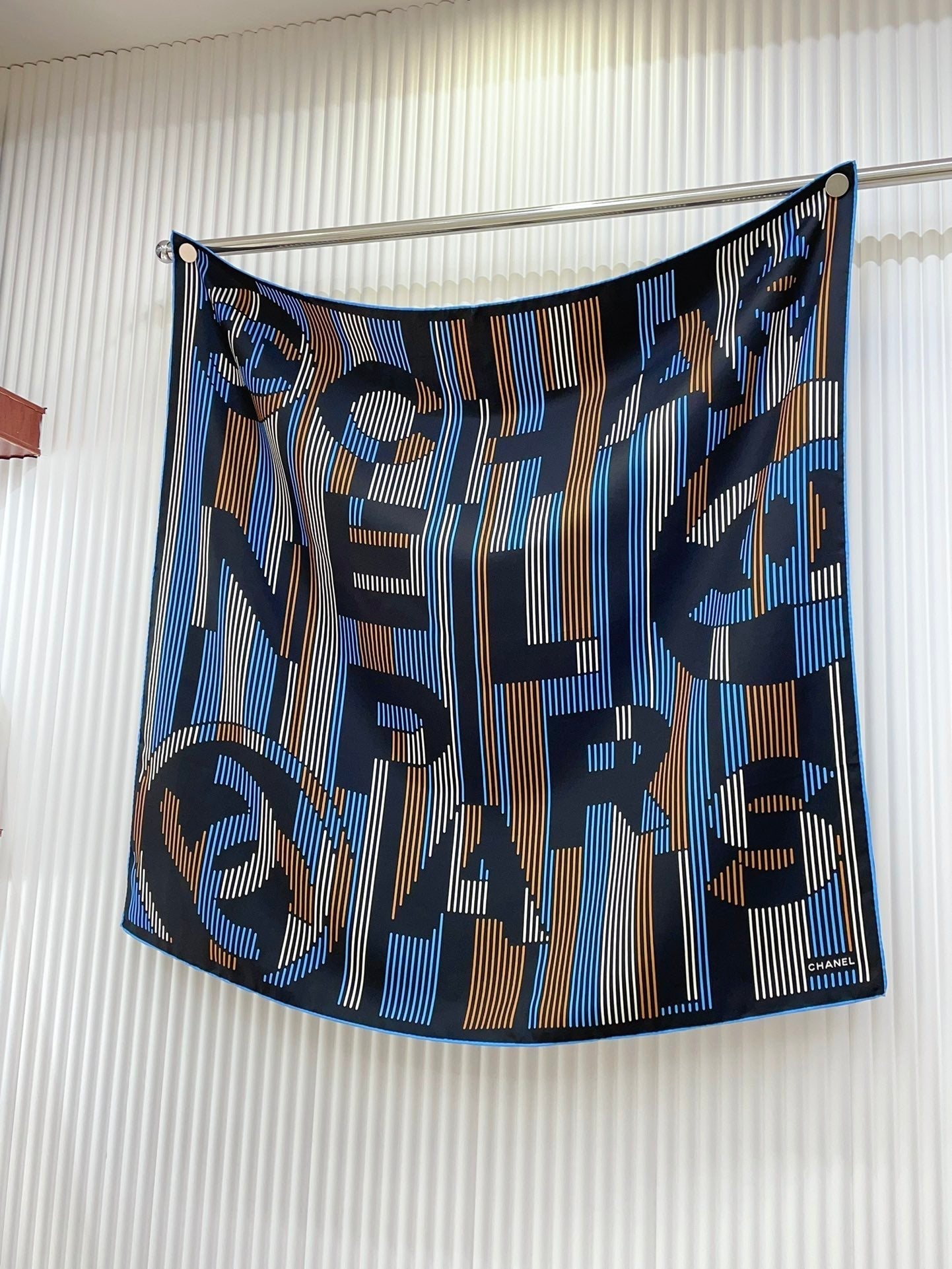 CC Square Scarf 90 CM In Colorful Silk Twill 190035