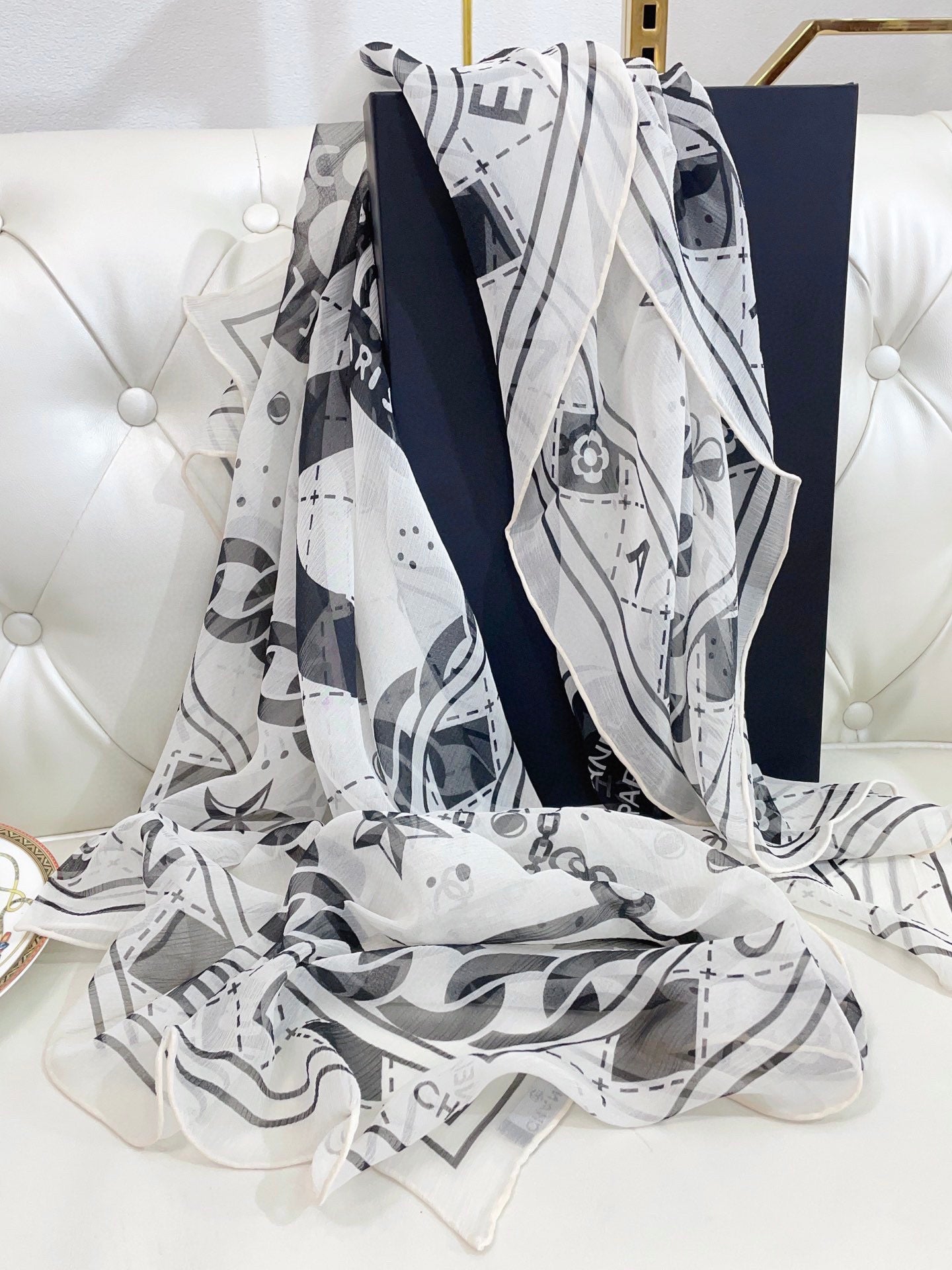 CC Square Scarf 110 CM In White Black Shunyu Qiao Silk  193840