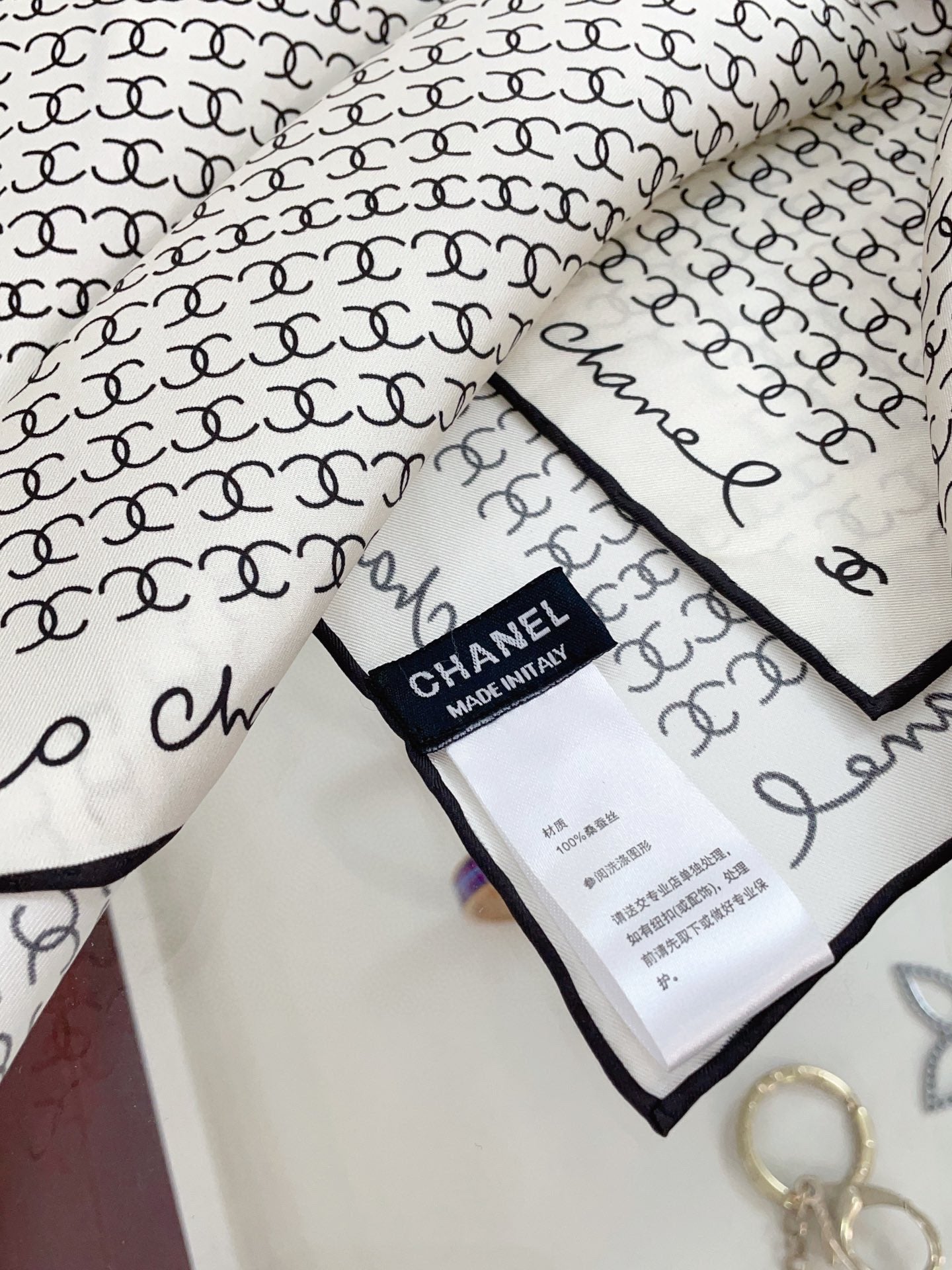 CC Square Scarf 50 CM In White Silk Twill  196205