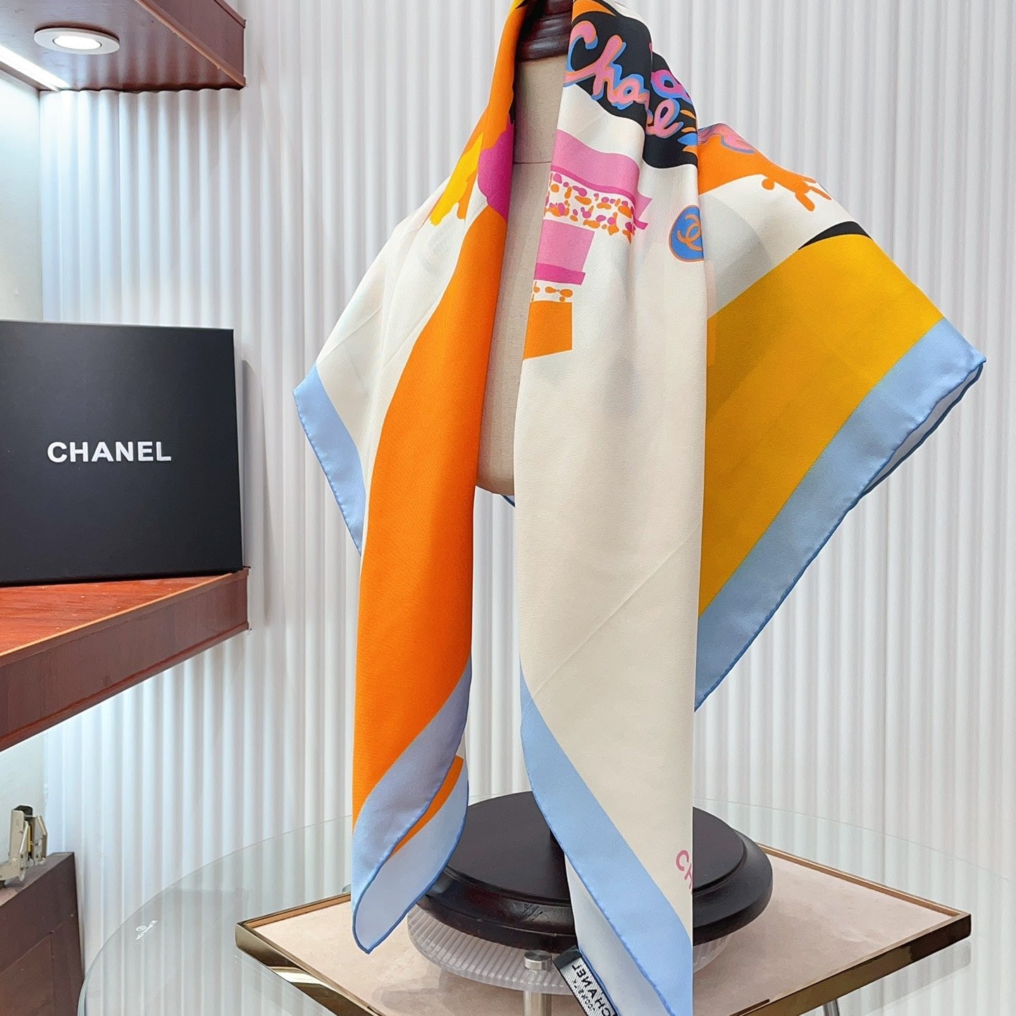 CC Square Scarf 90 CM In Colorful Silk Twill 196208