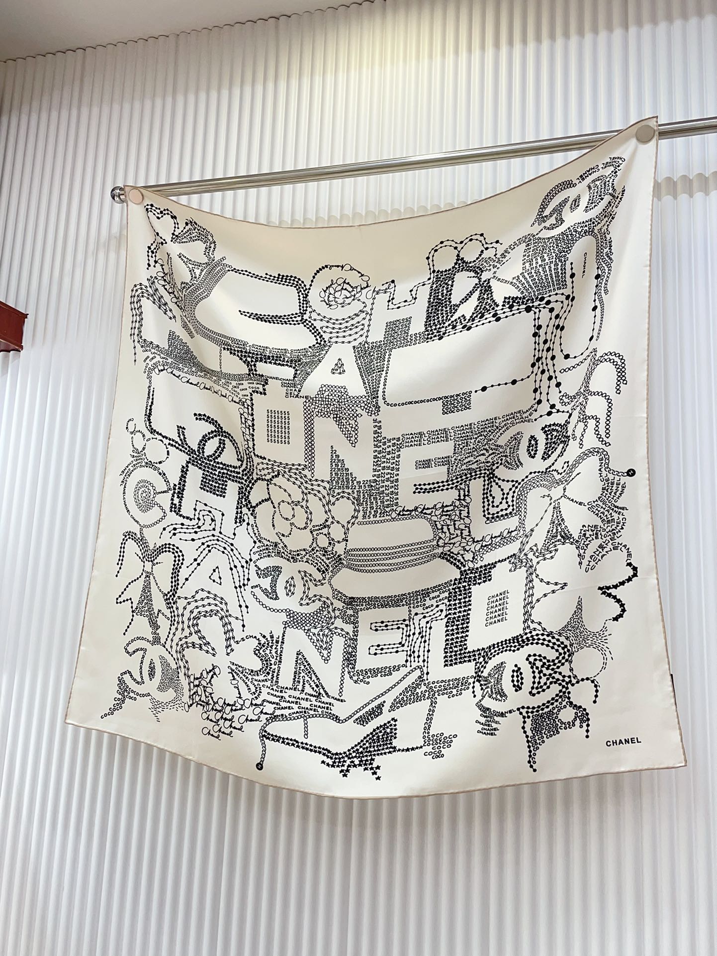 CC Square Scarf 90 CM In White Black Silk Twill  198569