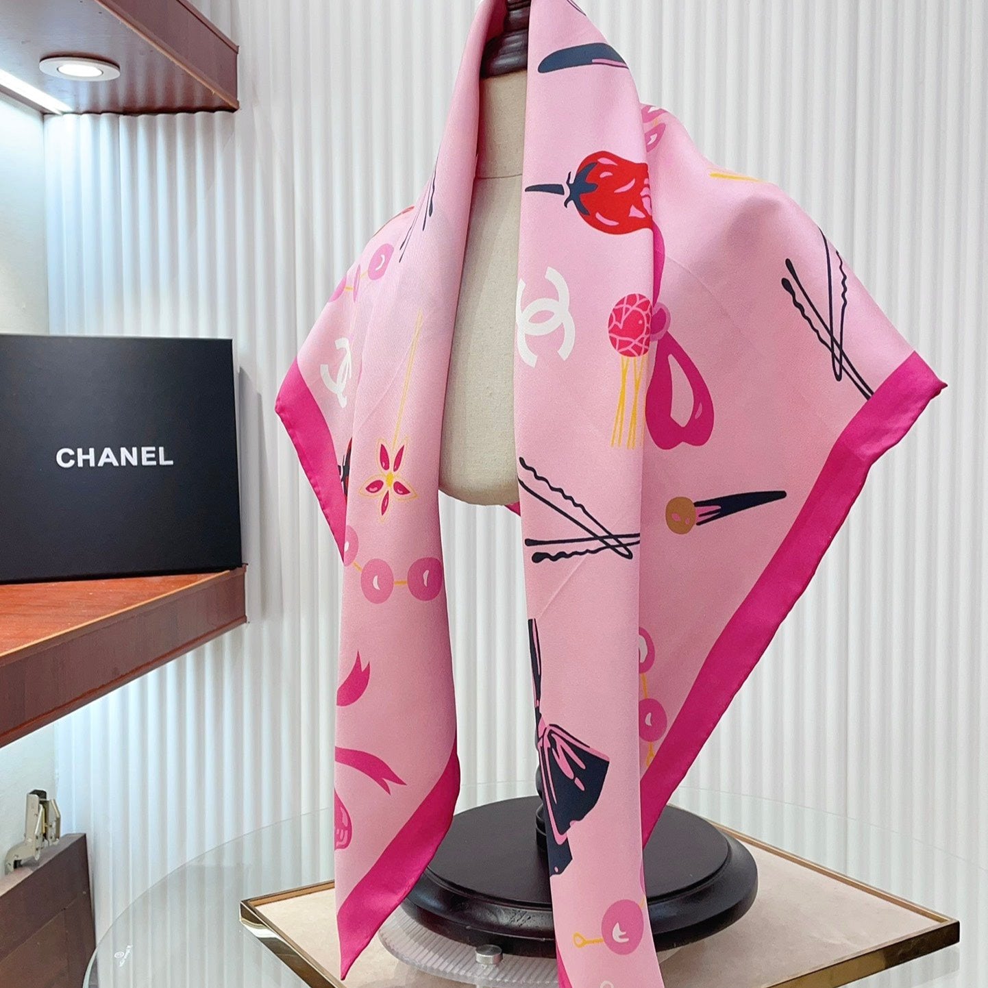 CC Square Scarf 90 CM In Pink Colorful Silk Twill 213689