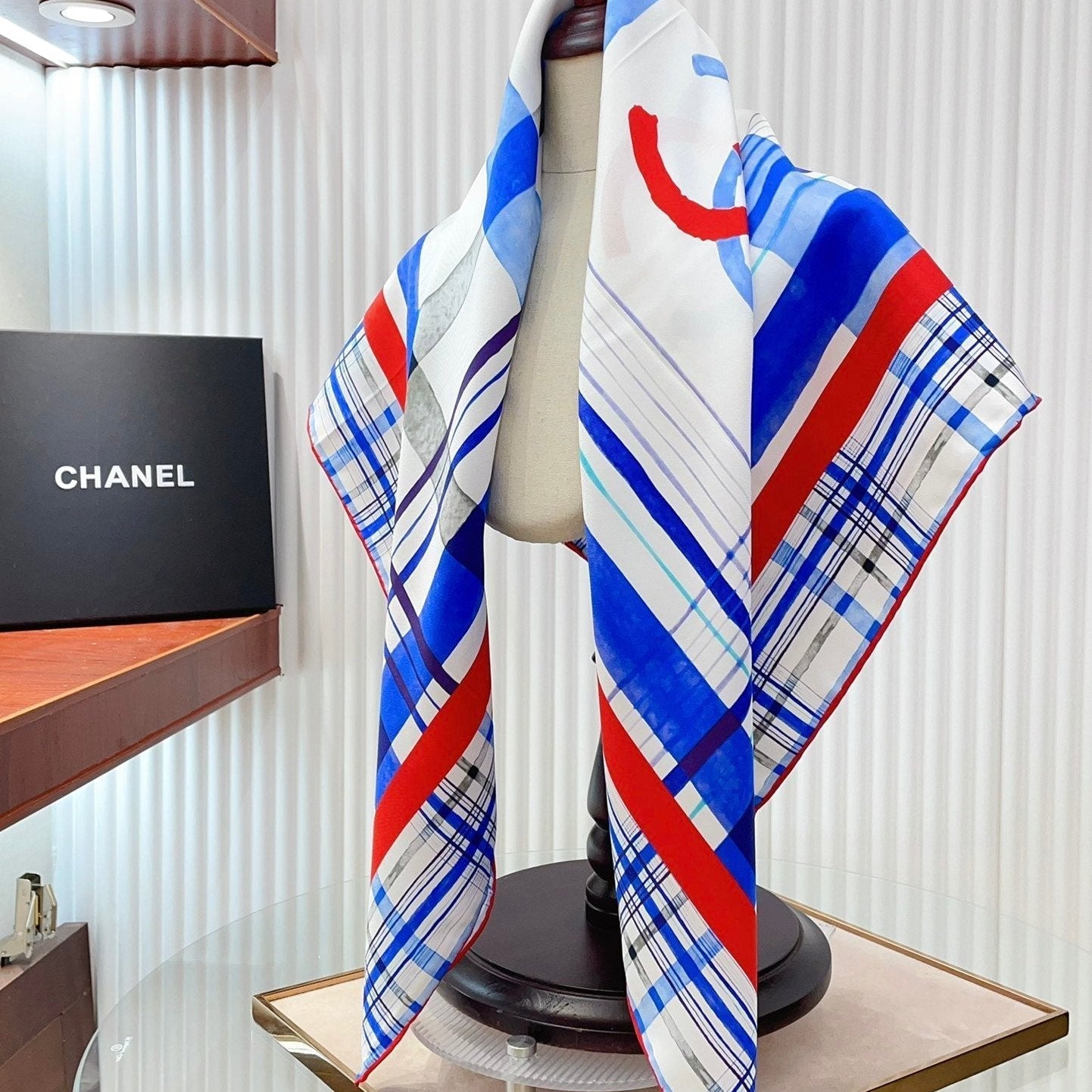 CC Square Scarf 90 CM In Colorful Silk Twill  217209
