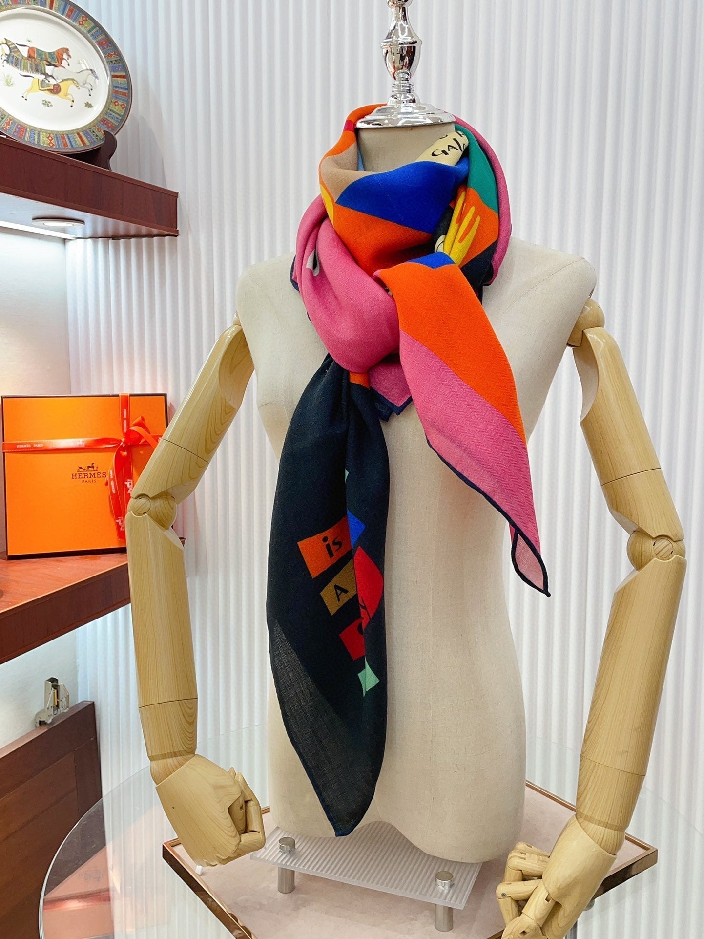 Is This a Love Story? Scarf 140 CM In Colorful Cashmere And Silk 217220