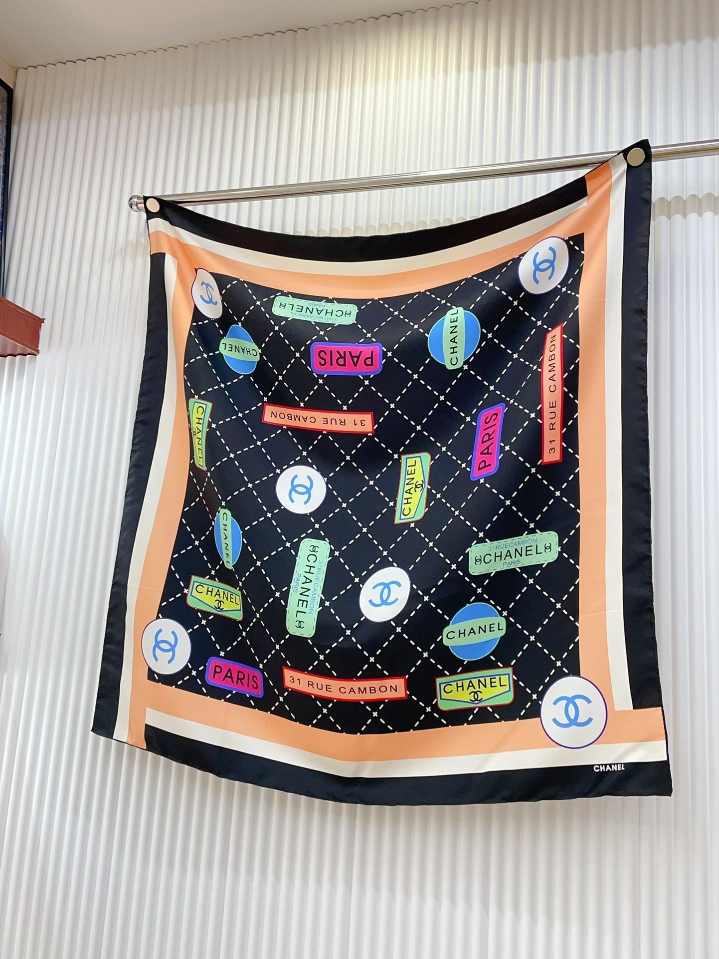CC Square Scarf 90 CM In Colorful Silk Twill 218095