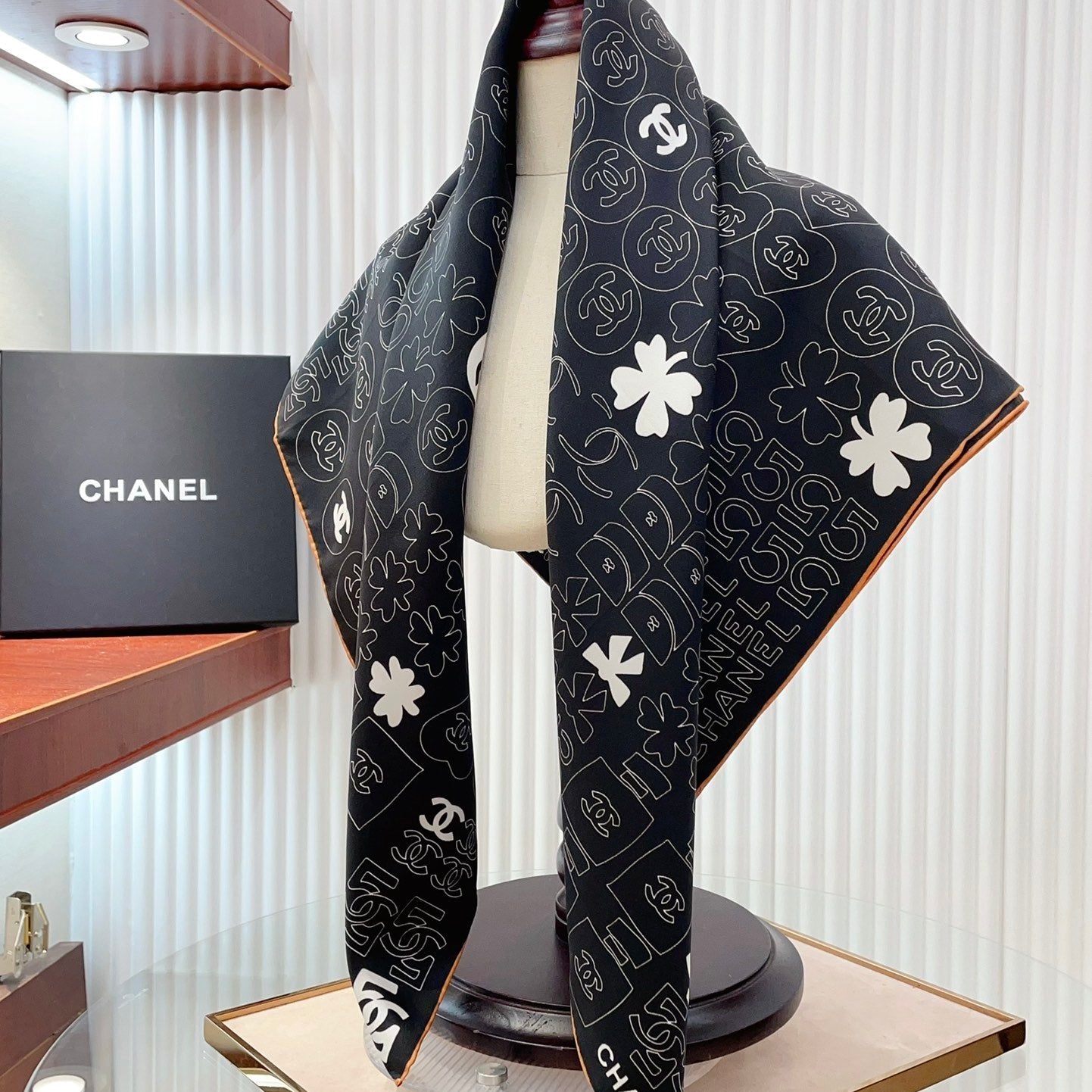 CC Square Scarf 90 CM In Black Mix White Cashmere Silk 316268