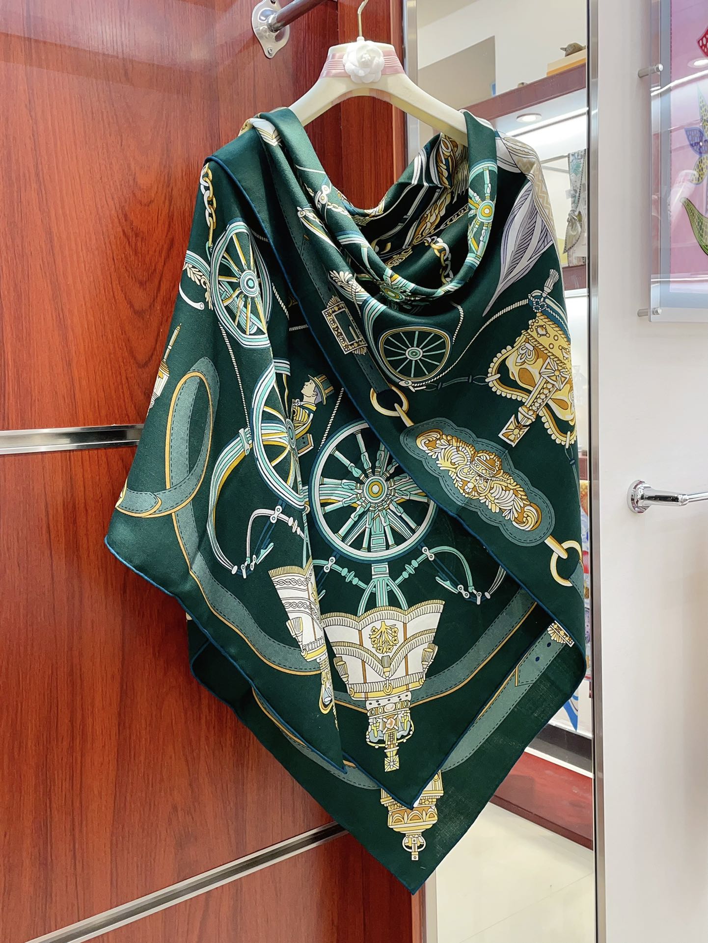 Stately Wheels Scarf 135 CM In Dark Green Colorful Cashmere And Silk 327470
