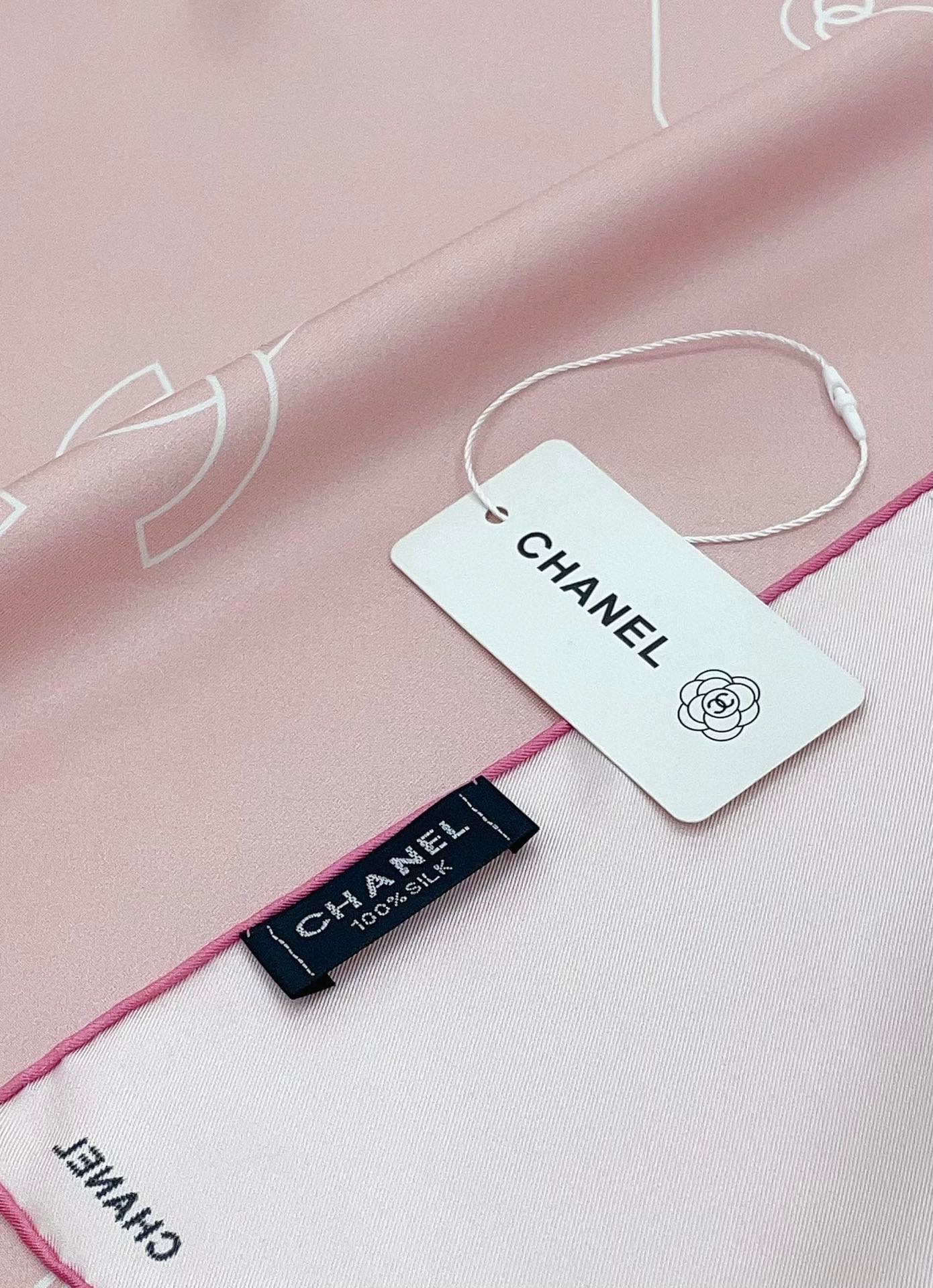 CC Square Scarf 90 CM In Pink Silk Twill 335844