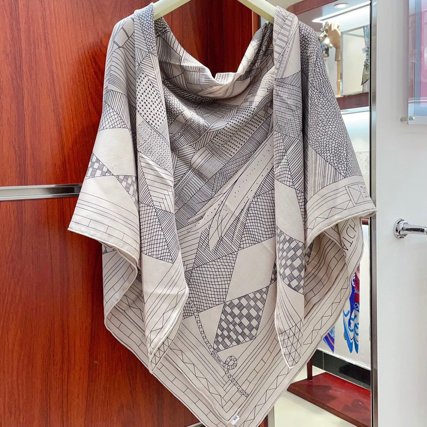 Patchwork Horse Shawl 140 CM In Grey Mix White Cashmere And Silk 350428