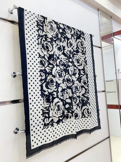 CC Scarf 200 CM In White Mix Black Small Flower Cashmere Silk 351691