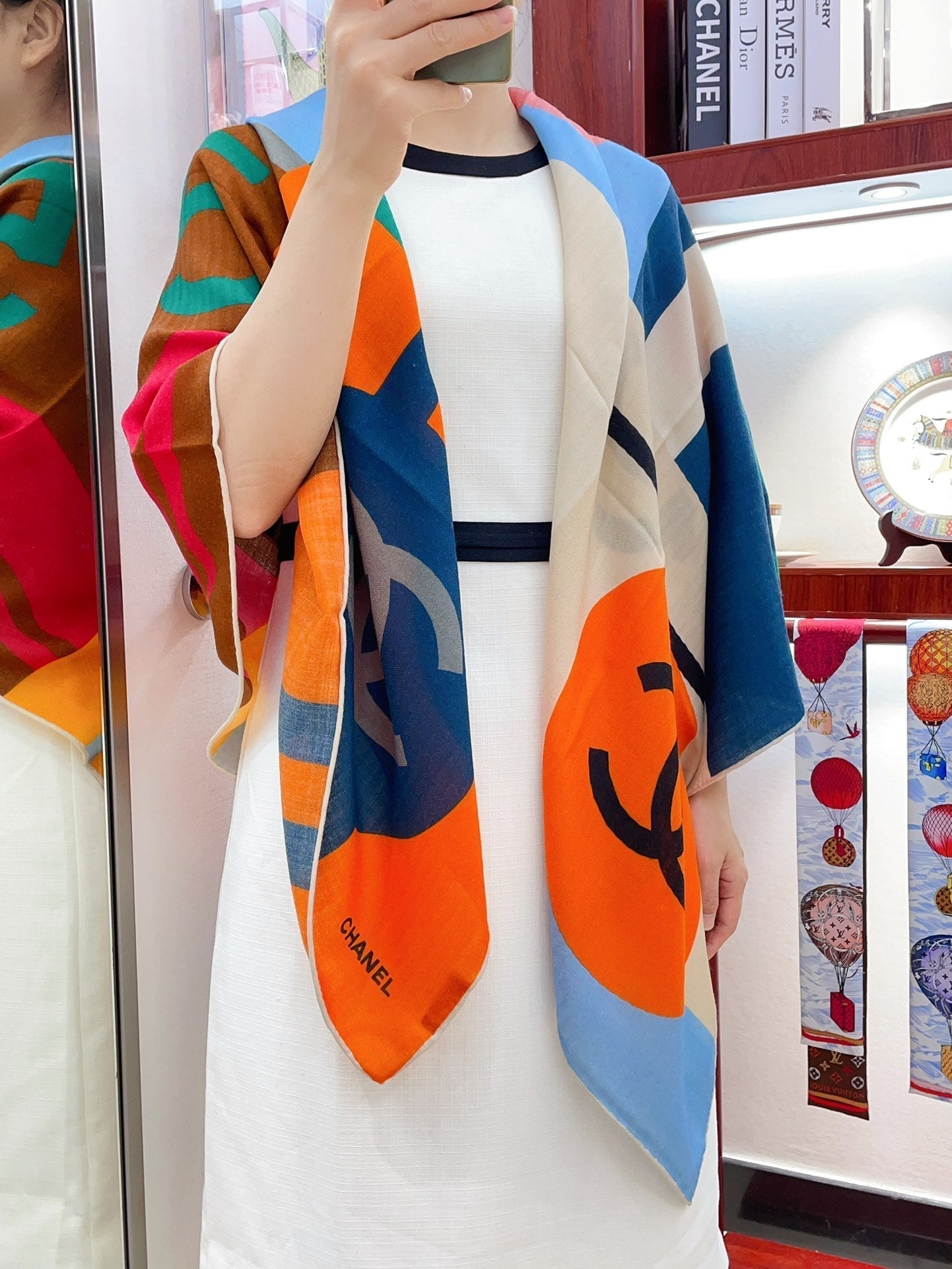 CC Square Scarf 140 CM In Colorful Cashmere Silk 376418