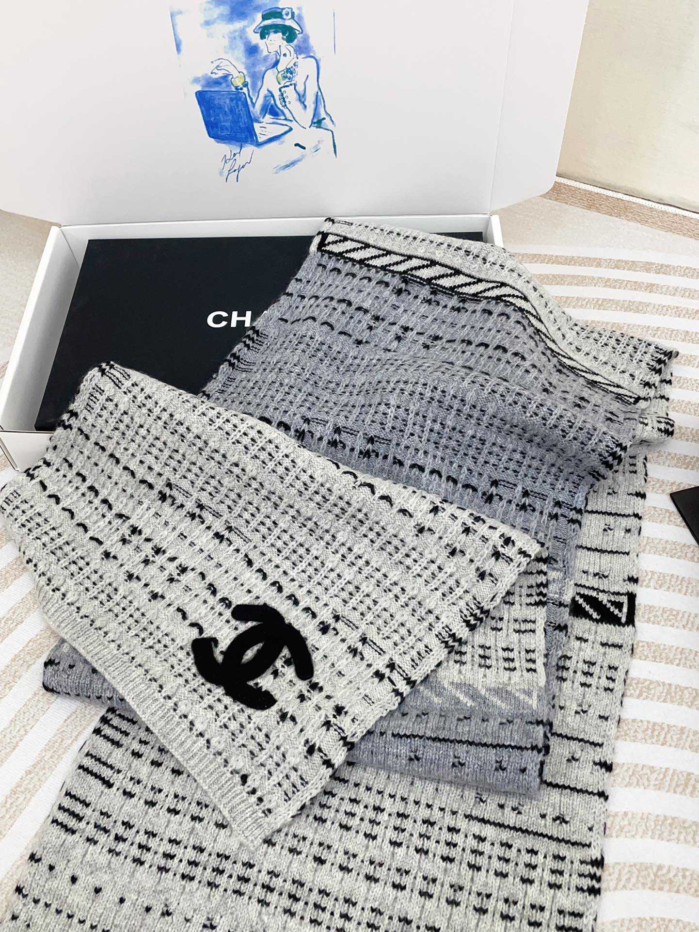CC Scarf 180 CM In White Grey Mix Black Wool  388185