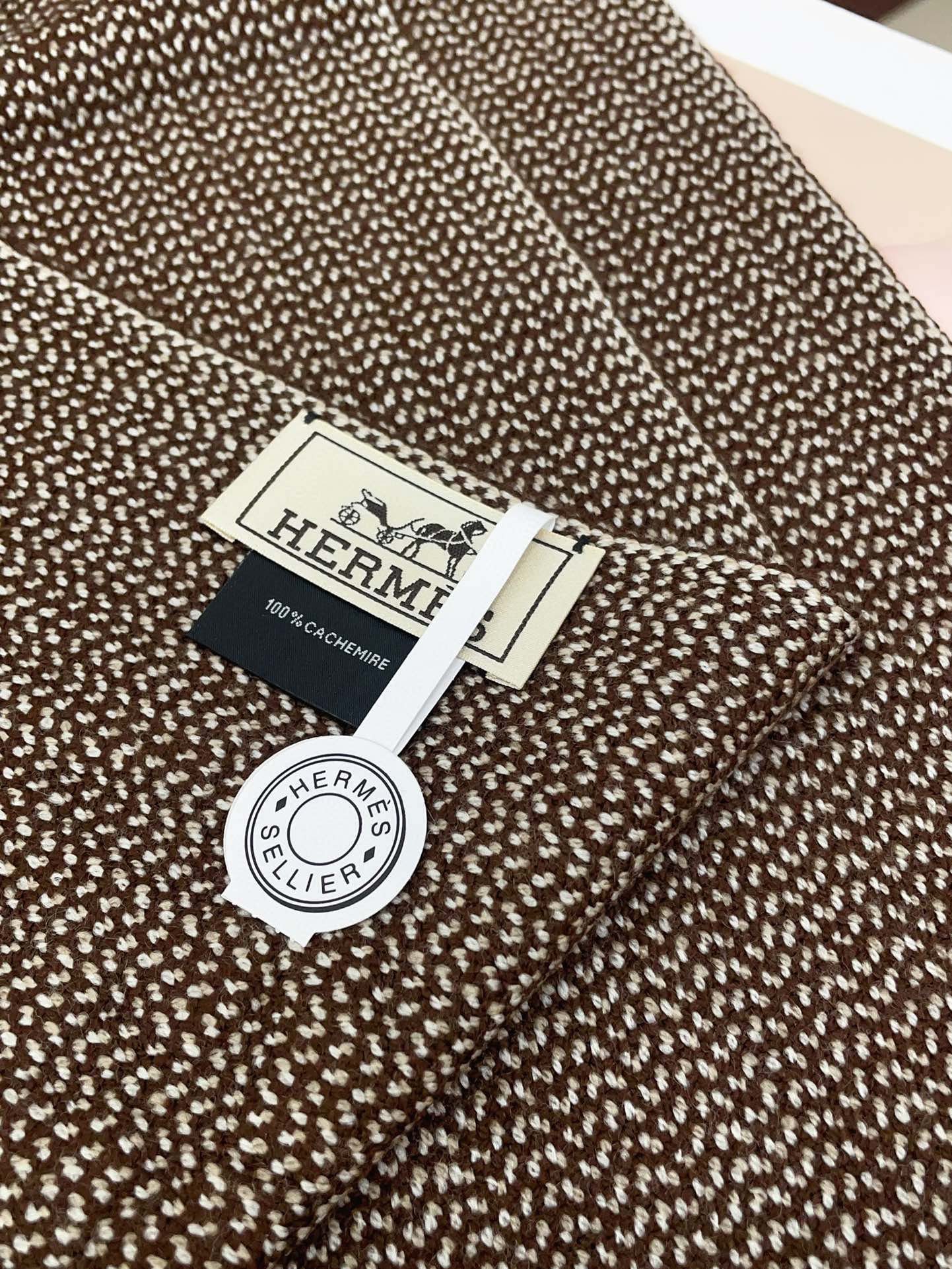 GRANITE MUFFLER 180 CM SCARF IN CARAMEL BROWN CASHMERE