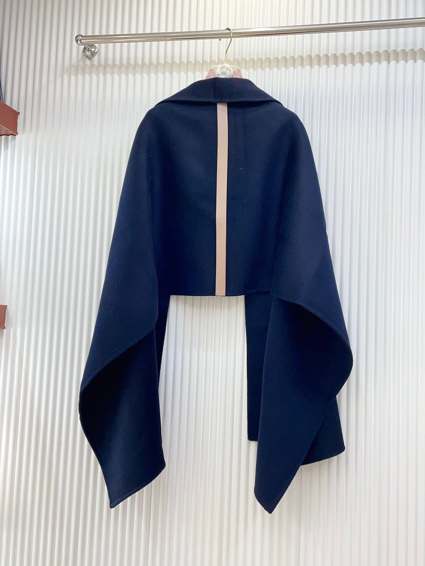 TROMPE L'OEIL STOLE IN NAVY BLUE CASHMERE