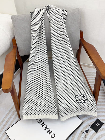 CC Scarf 180 CM In White Black Cashmere 394592