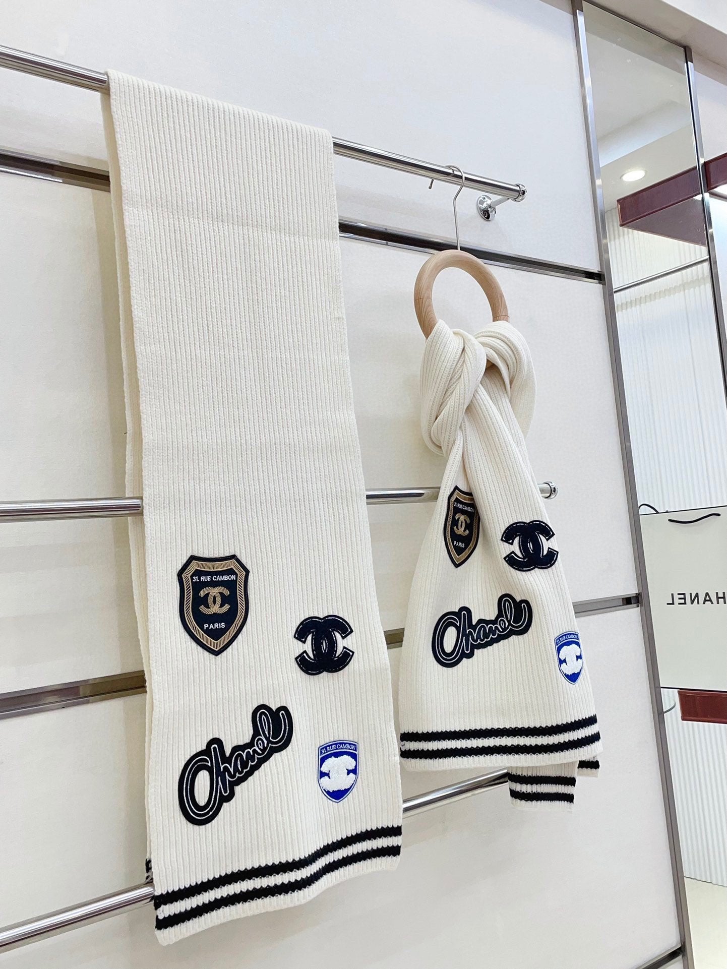 CC Scarf 180 CM In White Cashmere 405080