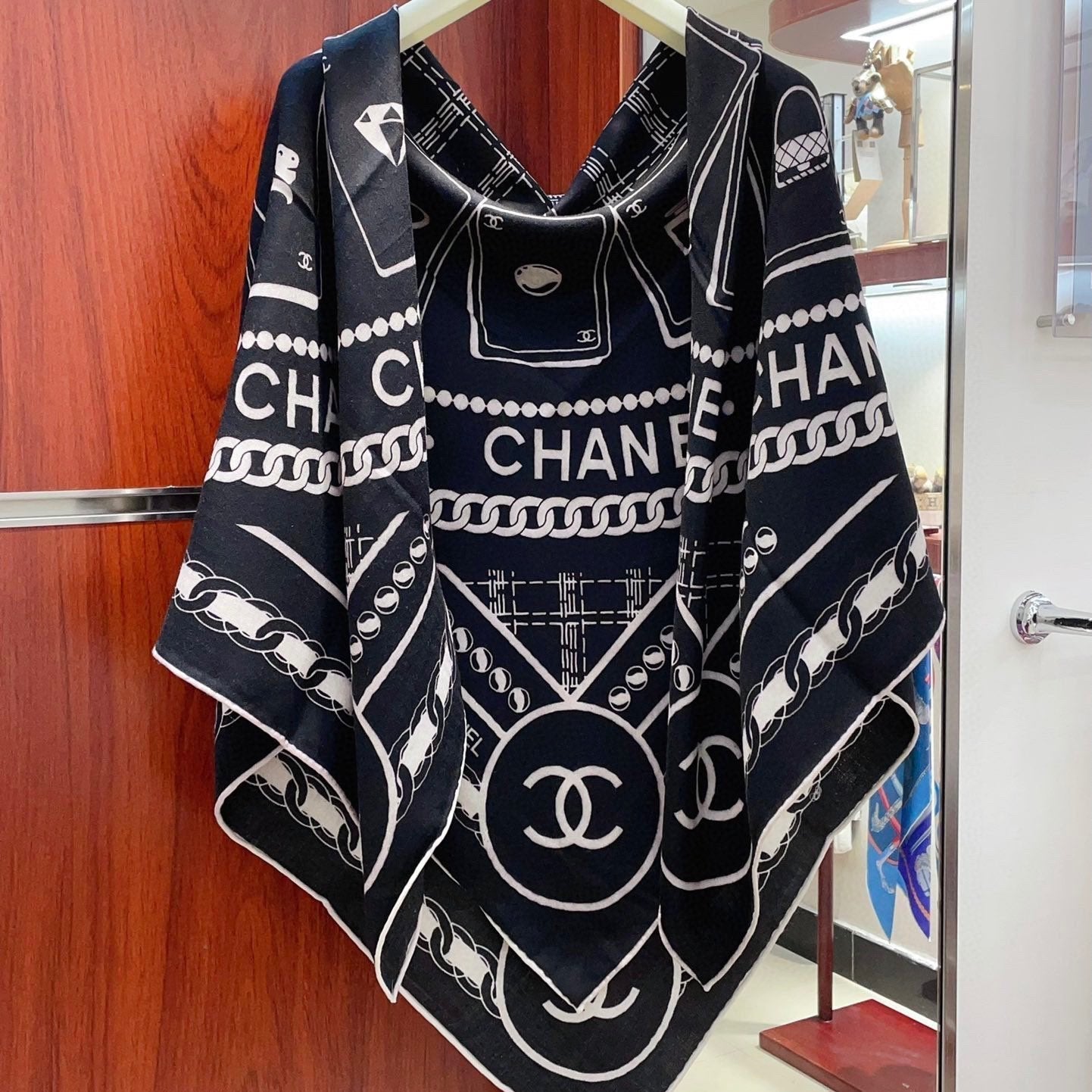 CC Square Scarf 140 CM In Black Mix White Cashmere And Silk 407280