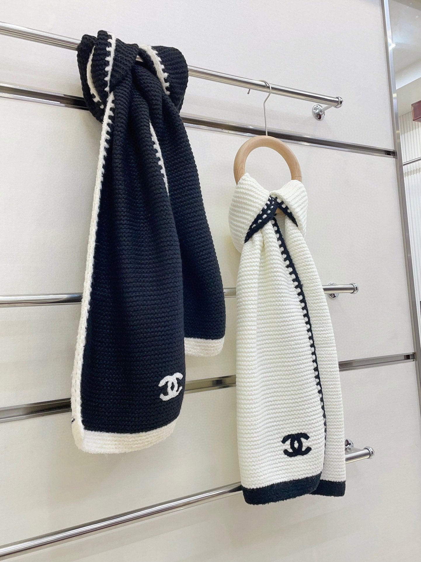 CC Scarf 200 CM In Black Cashmere 410211