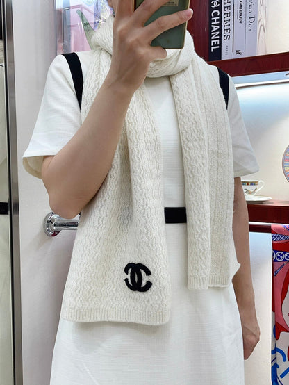 CC Scarf 180 CM In White Wool 413760
